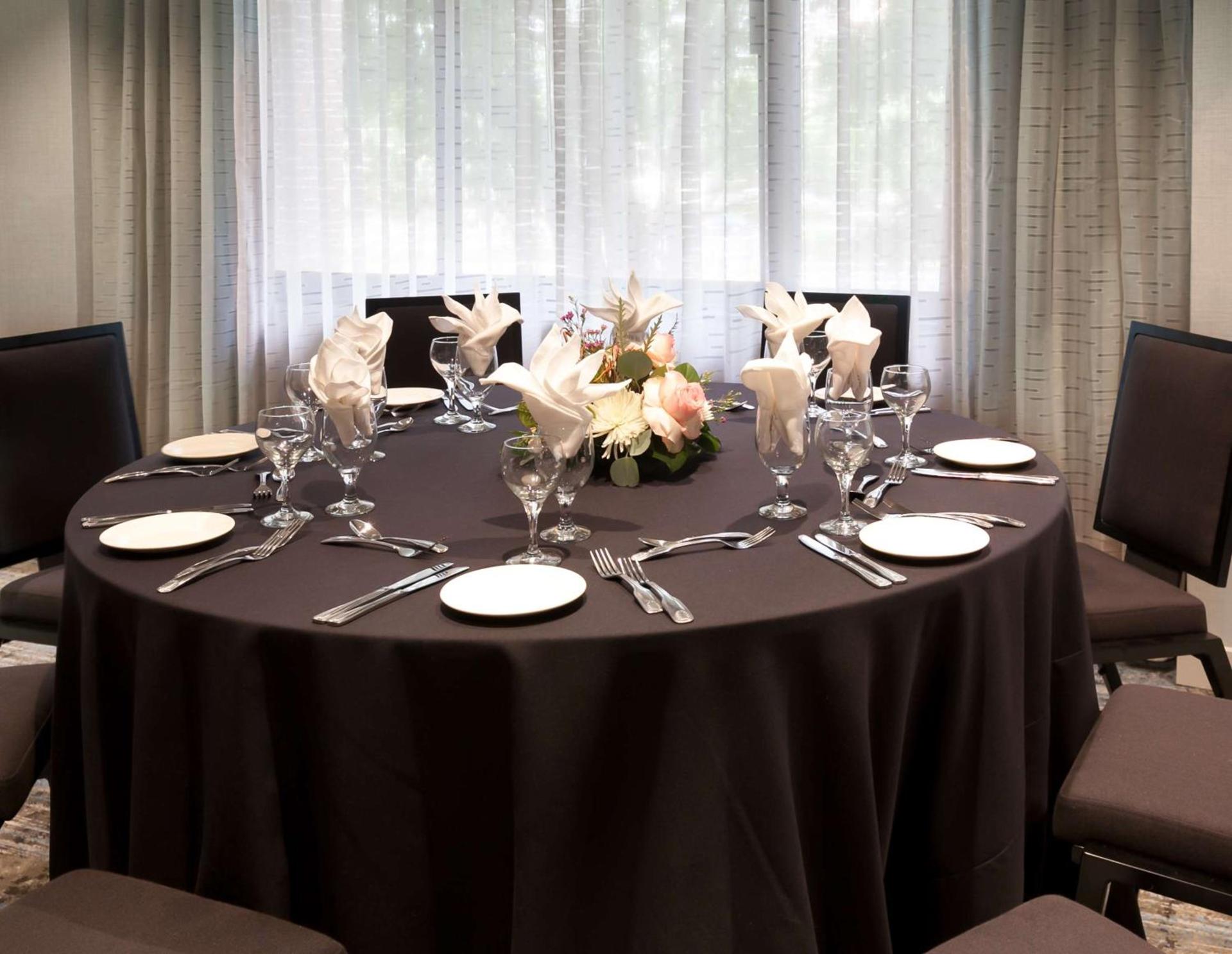 DoubleTree by Hilton Hotel & Suites Houston by the Galleria photo 43
