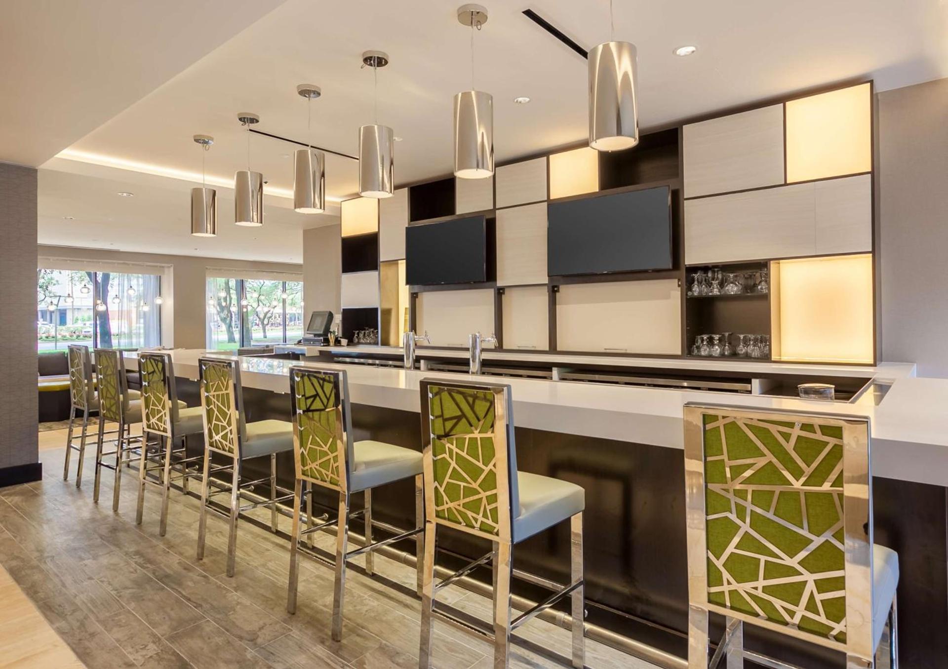 DoubleTree by Hilton Hotel & Suites Houston by the Galleria photo 6