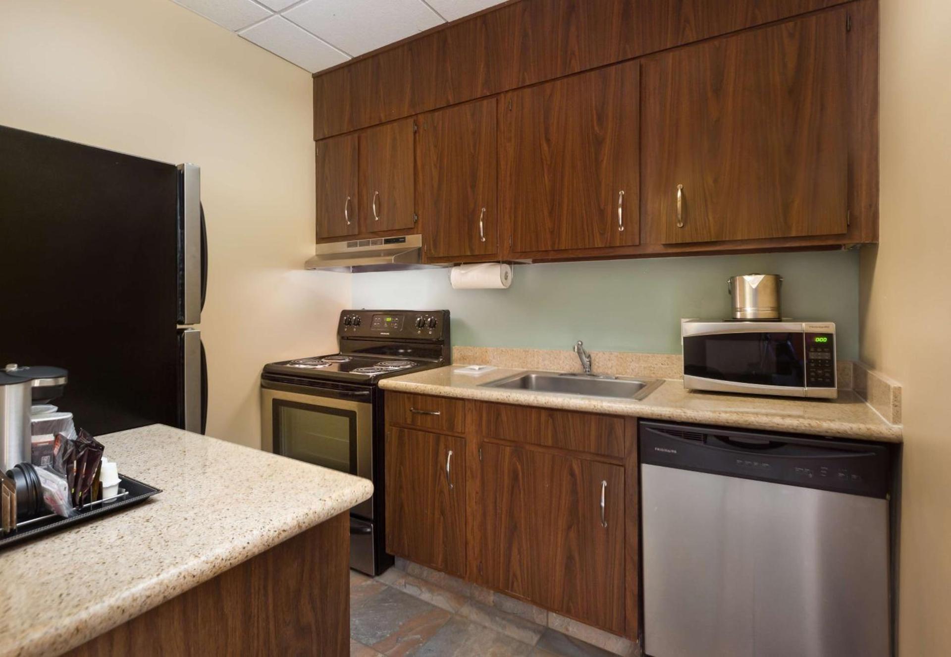 DoubleTree by Hilton Hotel & Suites Houston by the Galleria photo 9