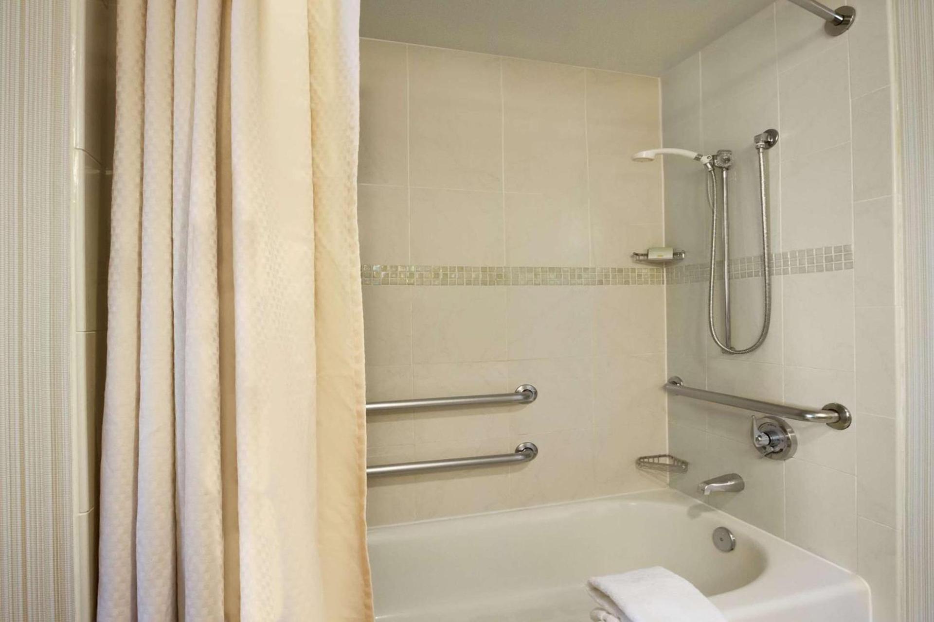 Homewood Suites by Hilton Baltimore photo 15