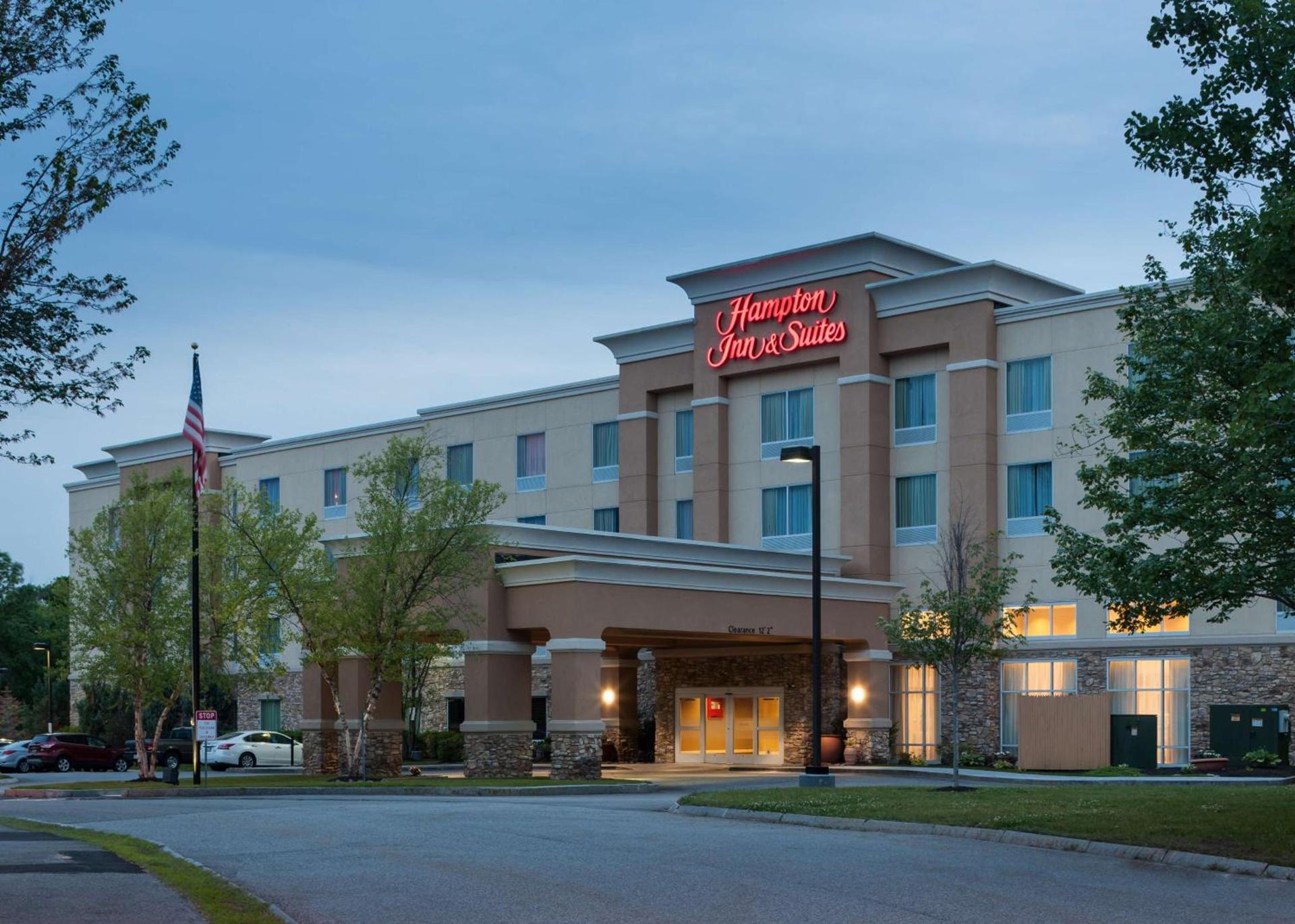 Hampton Inn & Suites Westford-Chelmsford photo 1