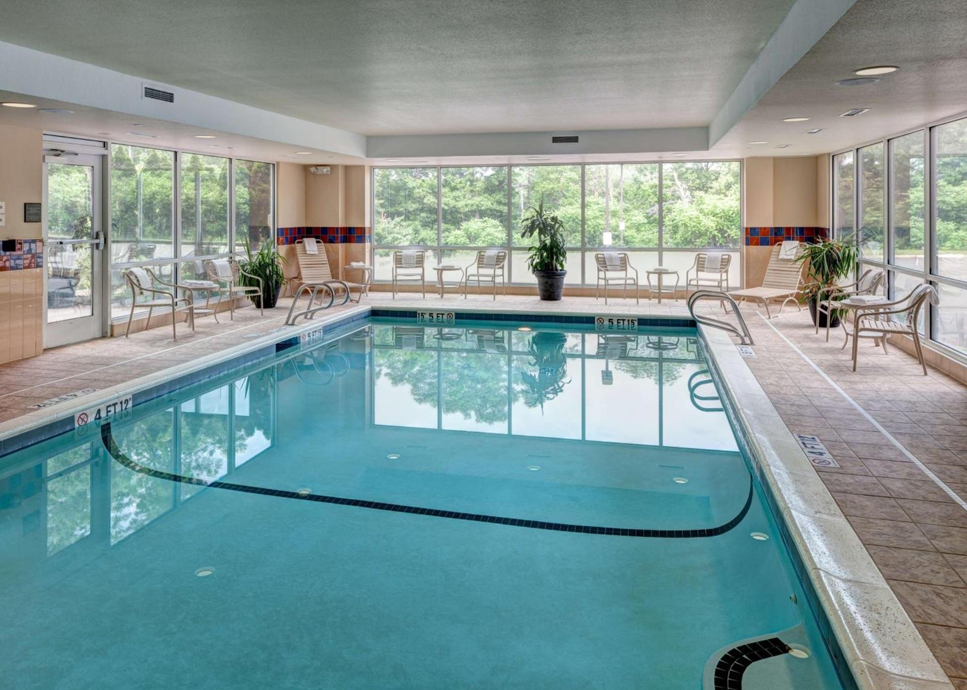 Hampton Inn & Suites Westford-Chelmsford photo 3