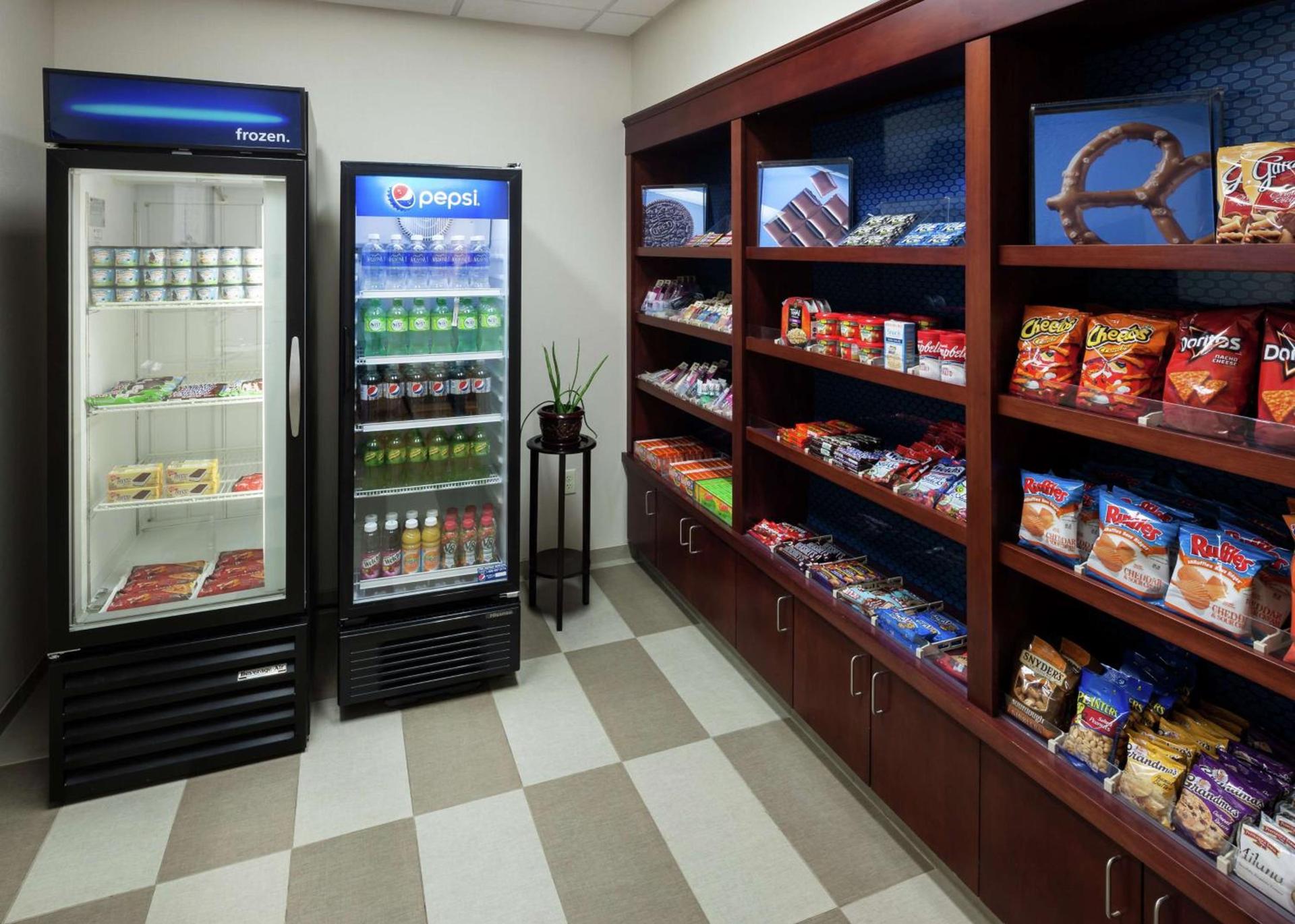 Hampton Inn & Suites Westford-Chelmsford photo 34