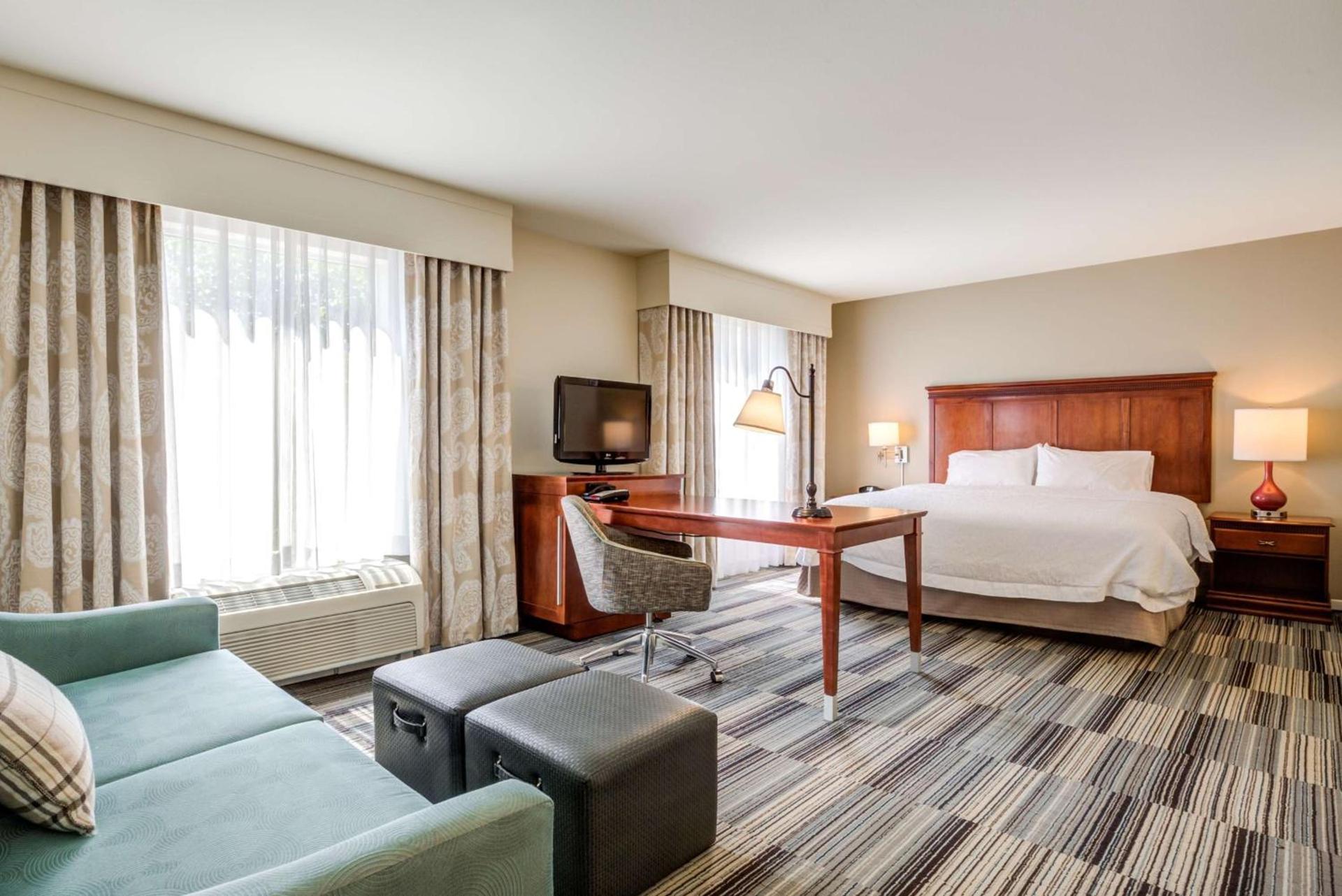 Hampton Inn & Suites Westford-Chelmsford photo 21
