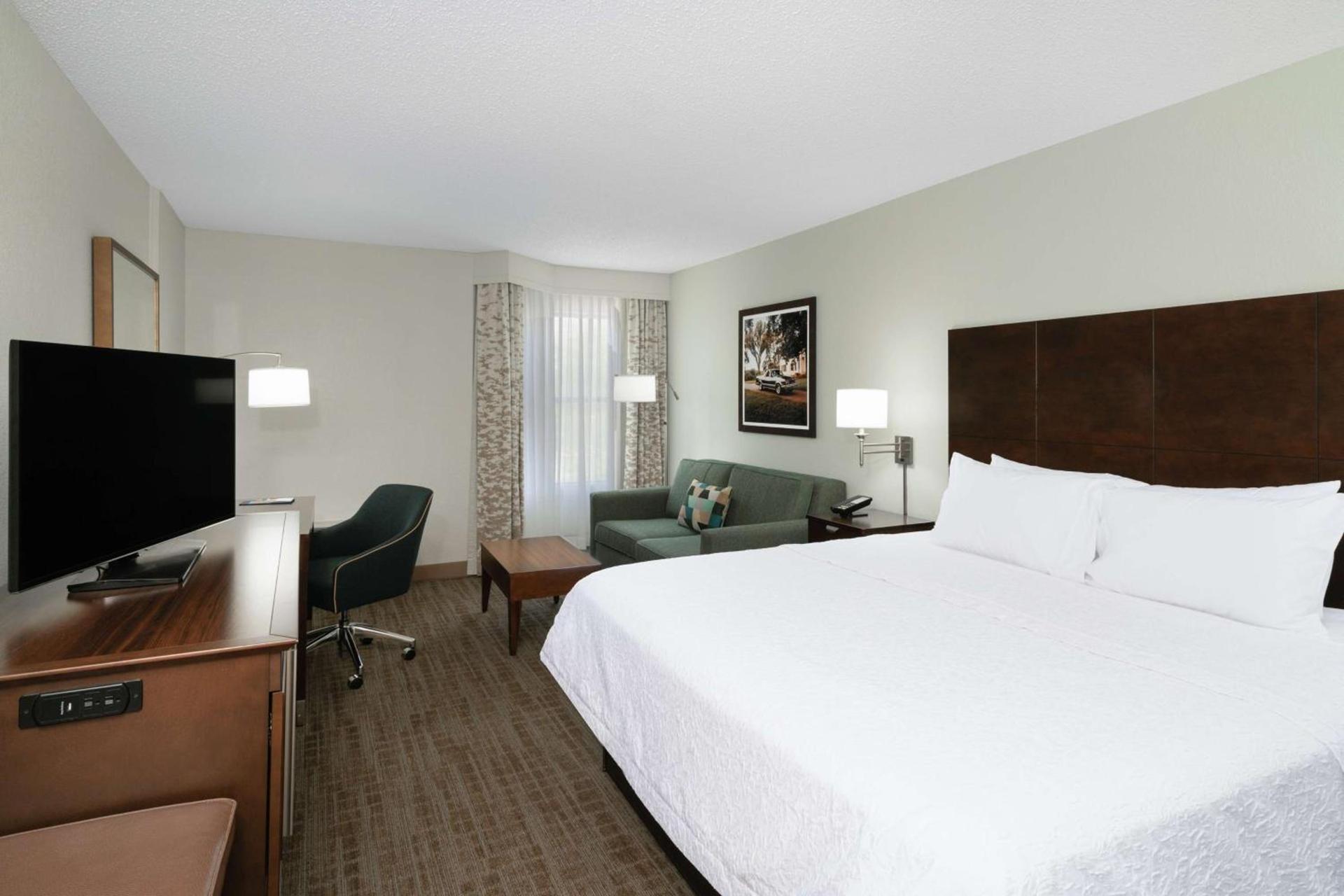 Hampton Inn & Suites Nashville Franklin photo 11