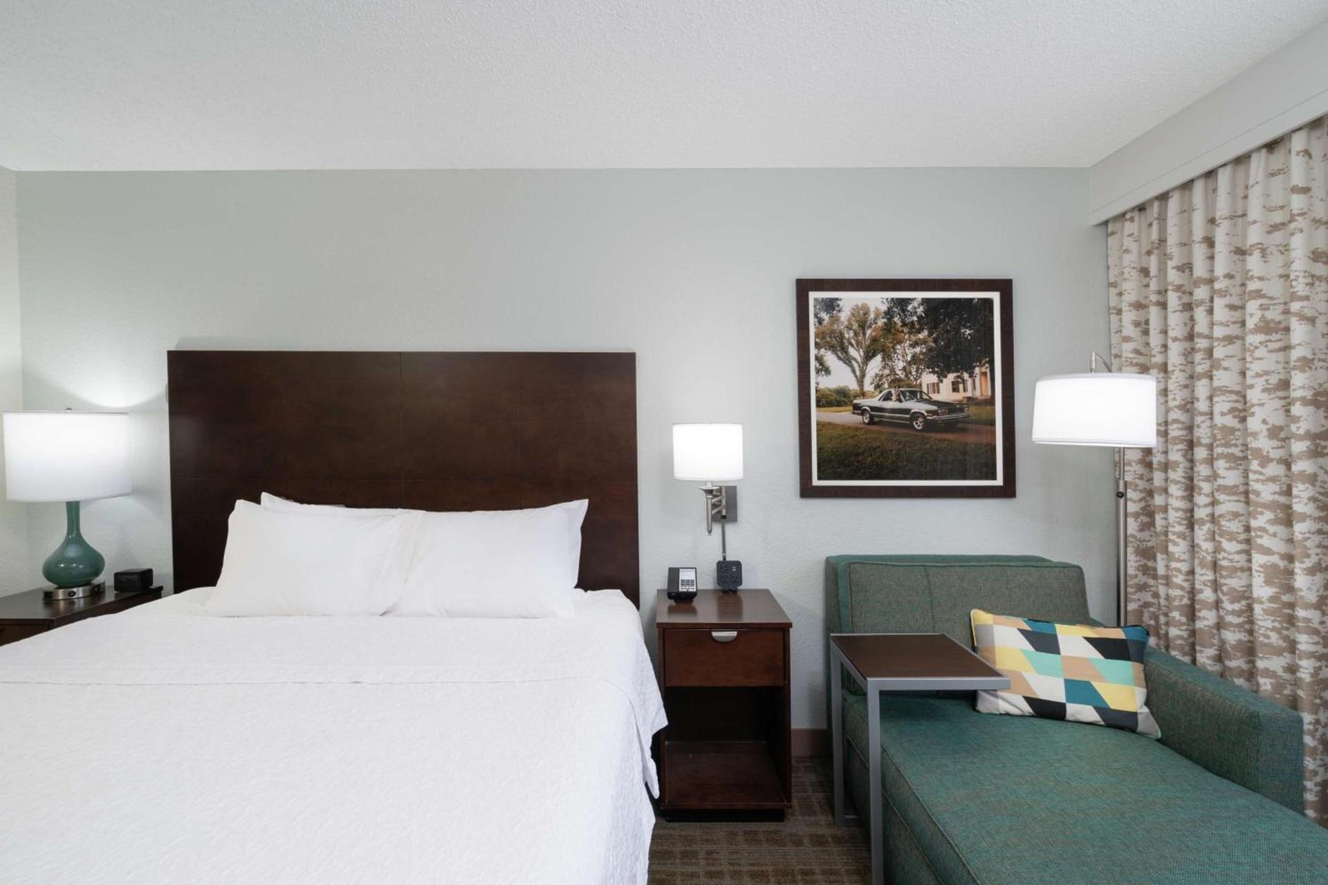 Hampton Inn & Suites Nashville Franklin photo 13