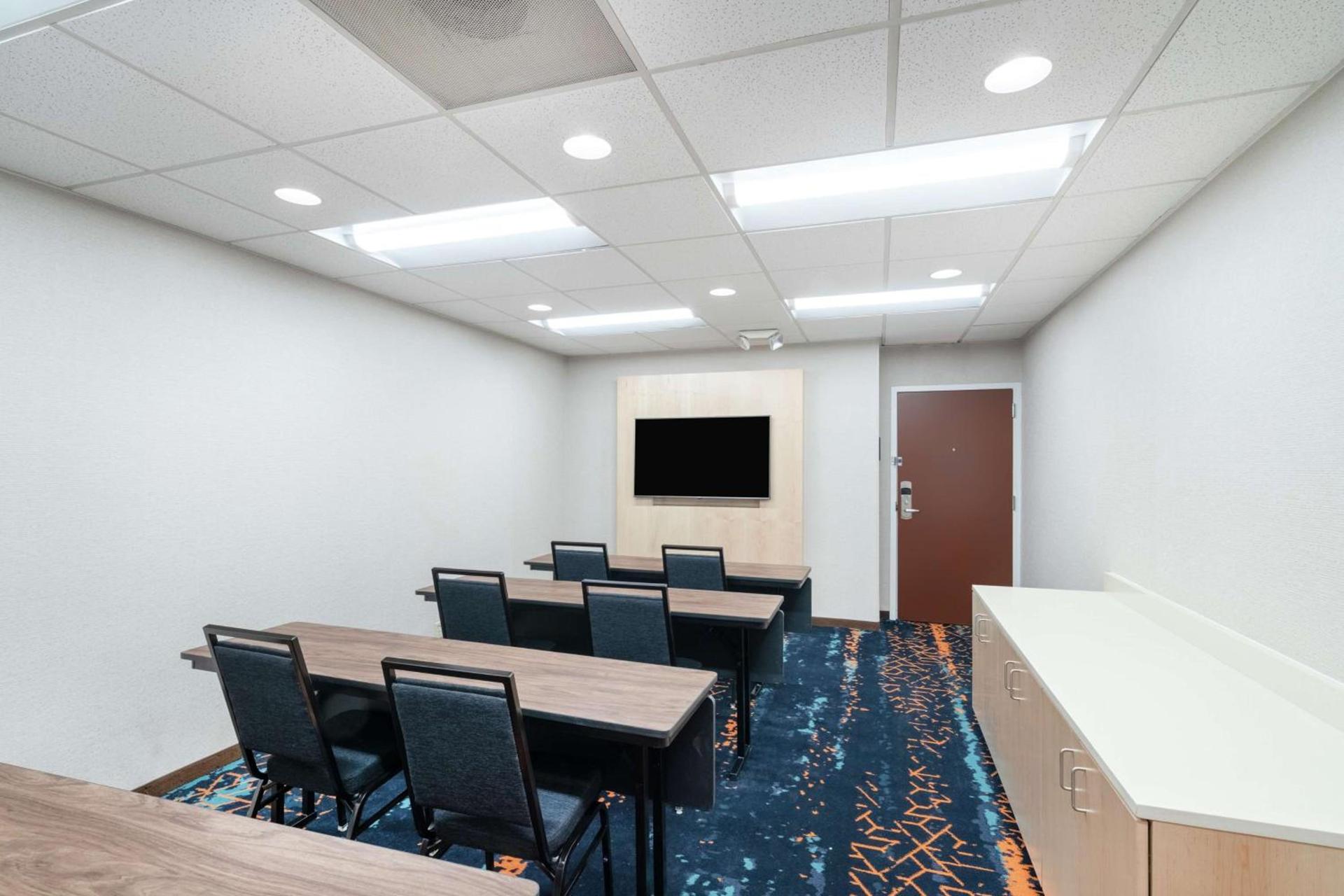 Hampton Inn & Suites Nashville Franklin photo 25