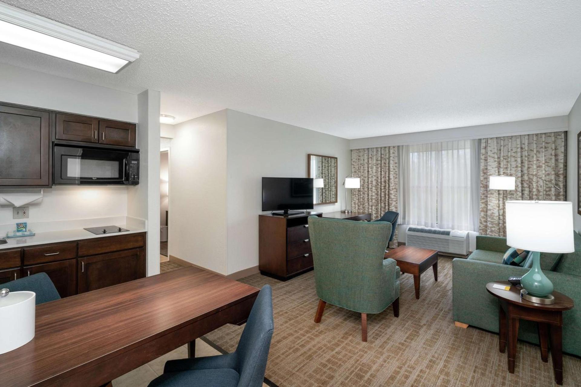 Hampton Inn & Suites Nashville Franklin photo 28