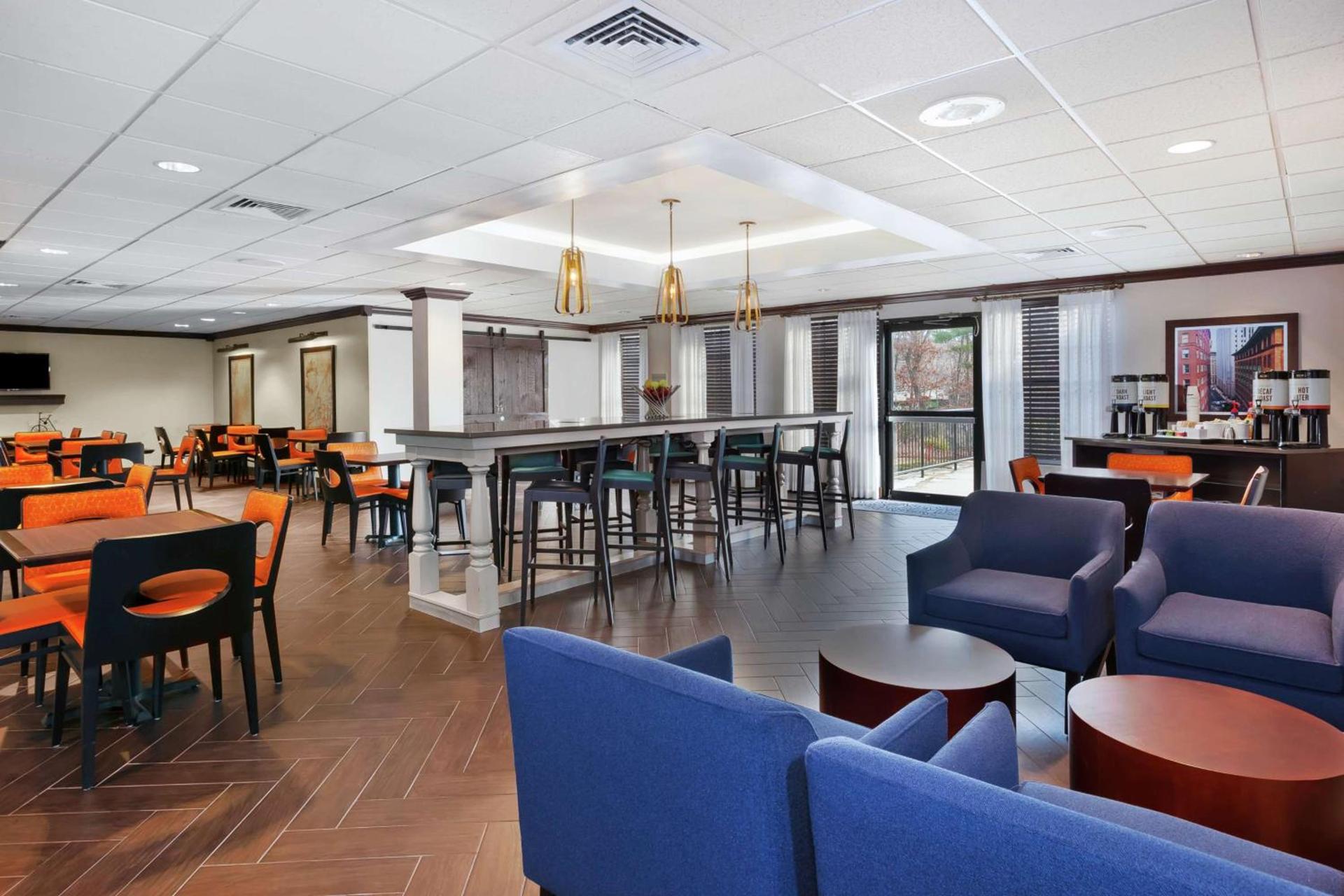 Hampton Inn Boston/Peabody photo 6