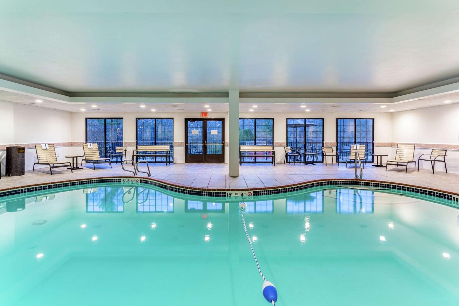 Hampton Inn Boston/Peabody photo 9