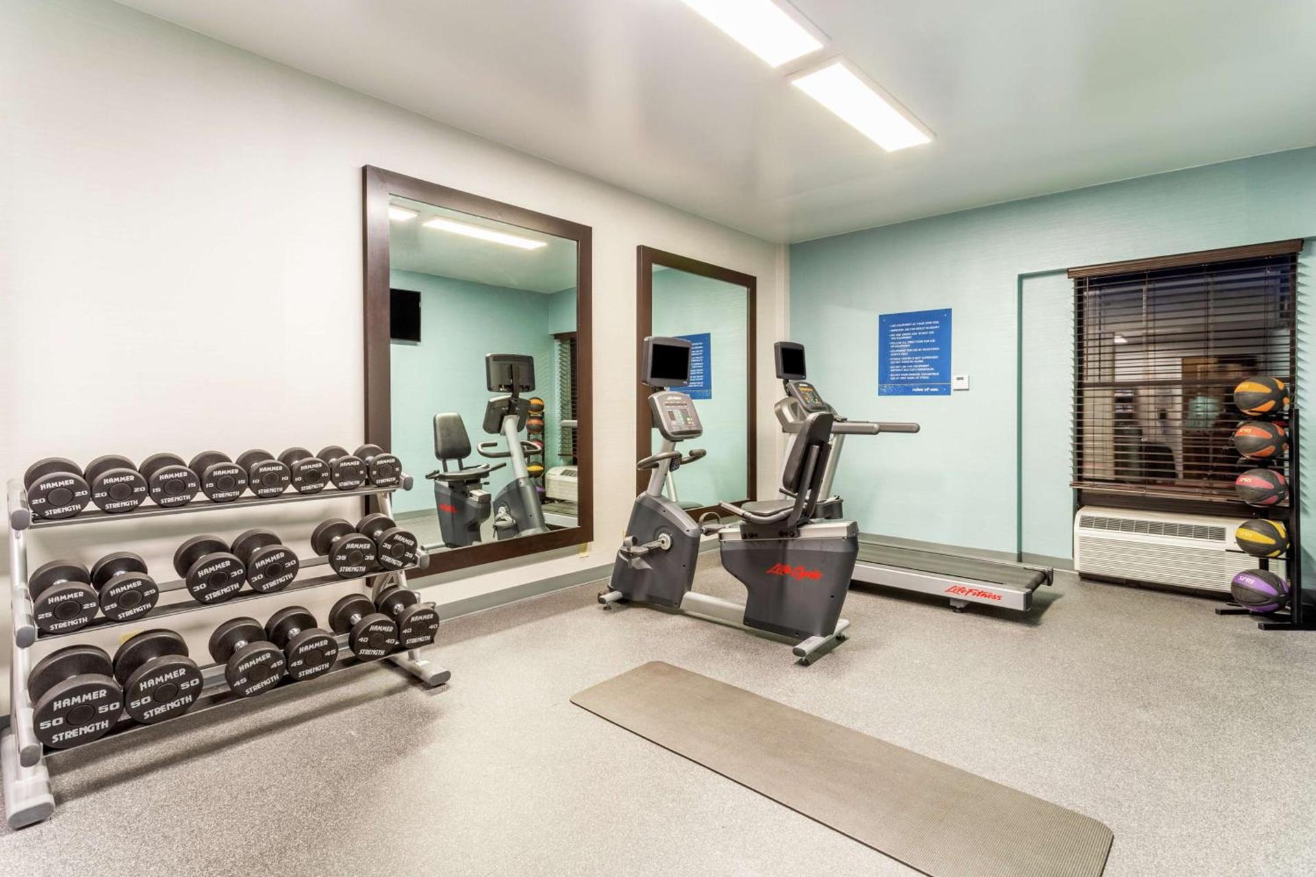 Hampton Inn Boston/Peabody photo 14