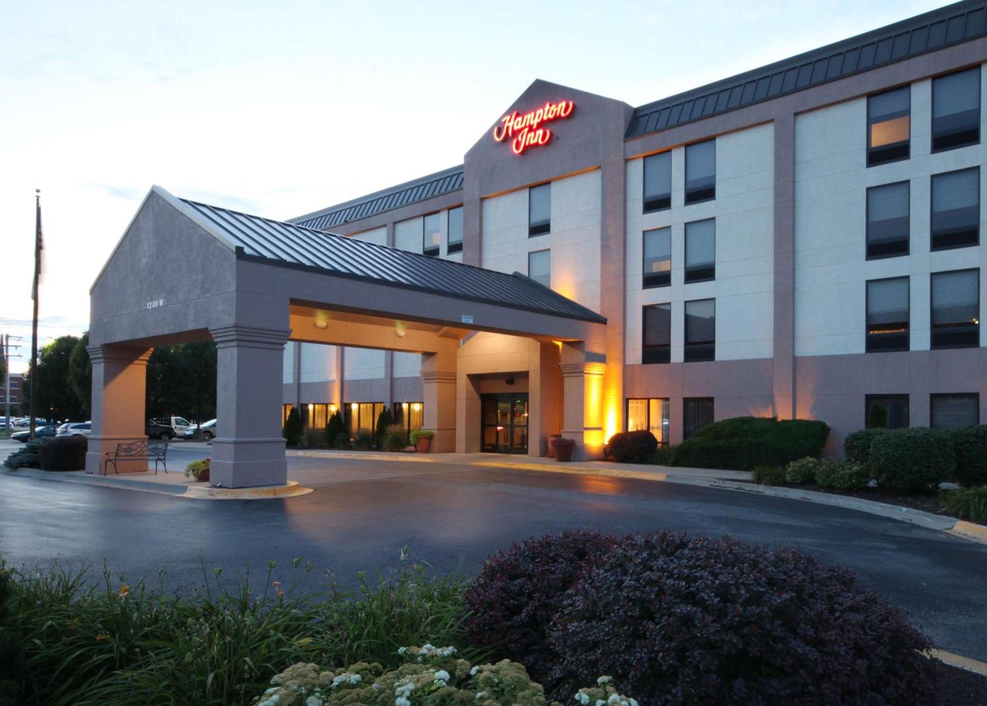 Hampton Inn Champaign/Urbana photo 2