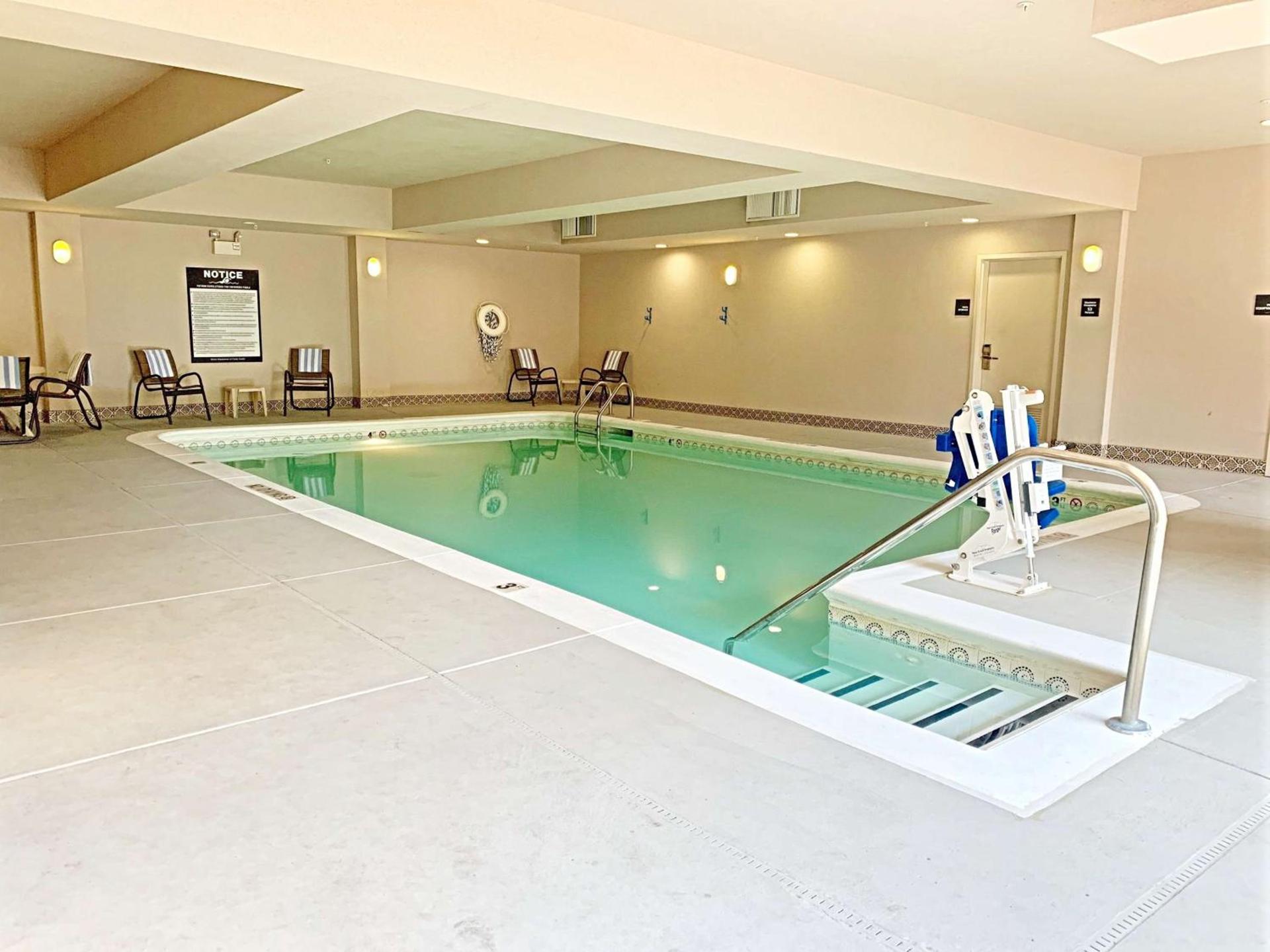 Hampton Inn Champaign/Urbana photo 7
