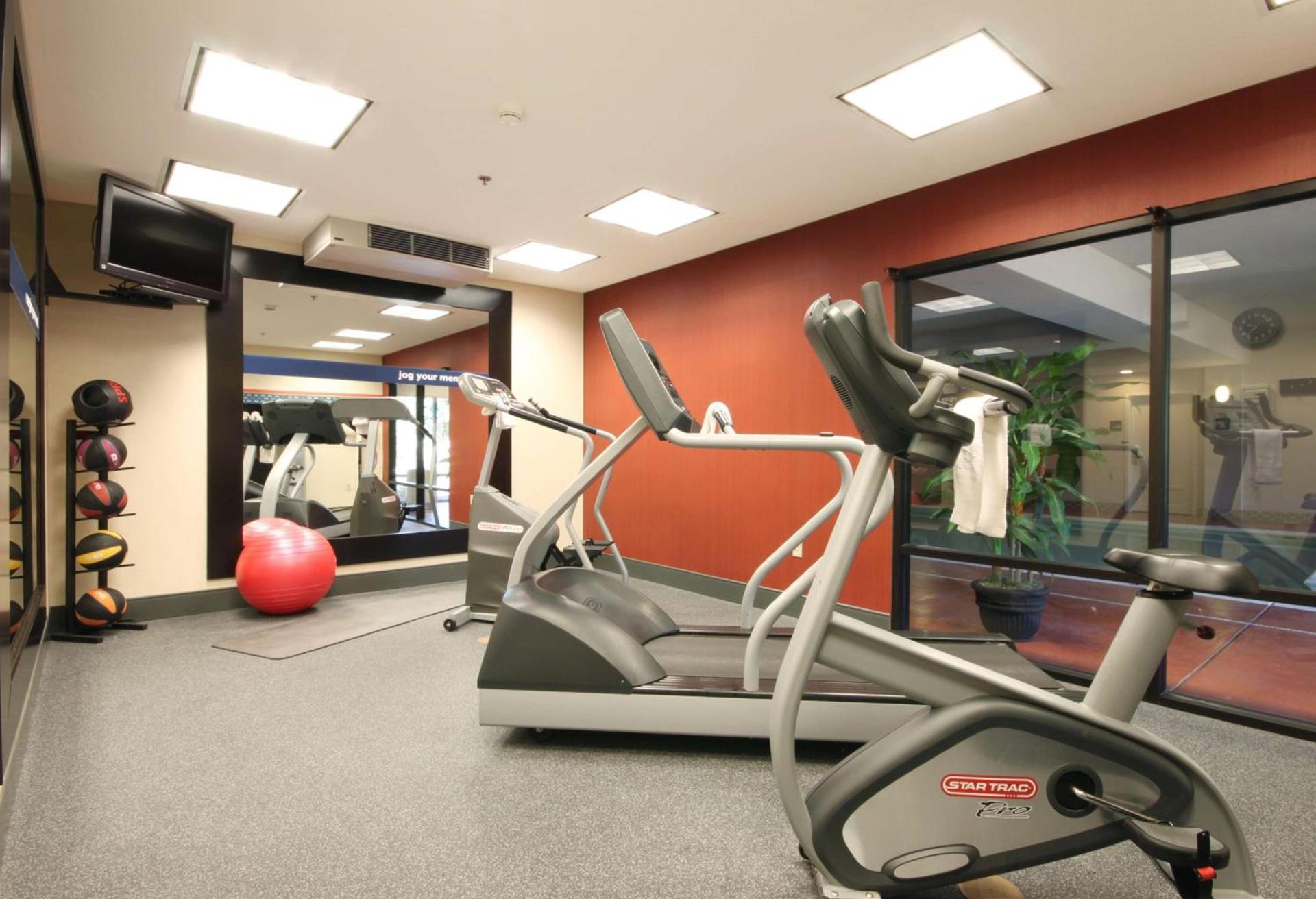 Hampton Inn Champaign/Urbana photo 13
