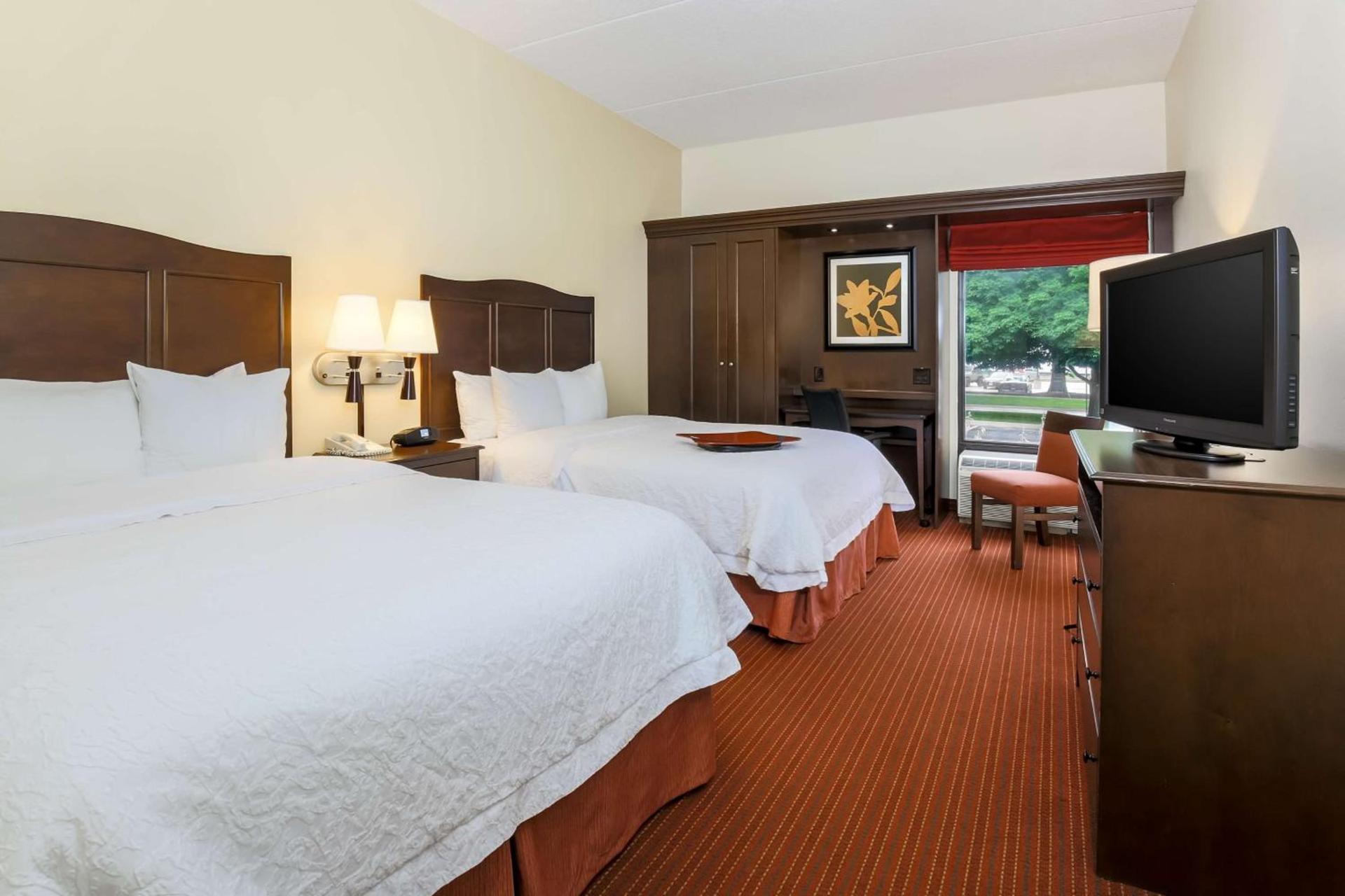 Hampton Inn Champaign/Urbana photo 18