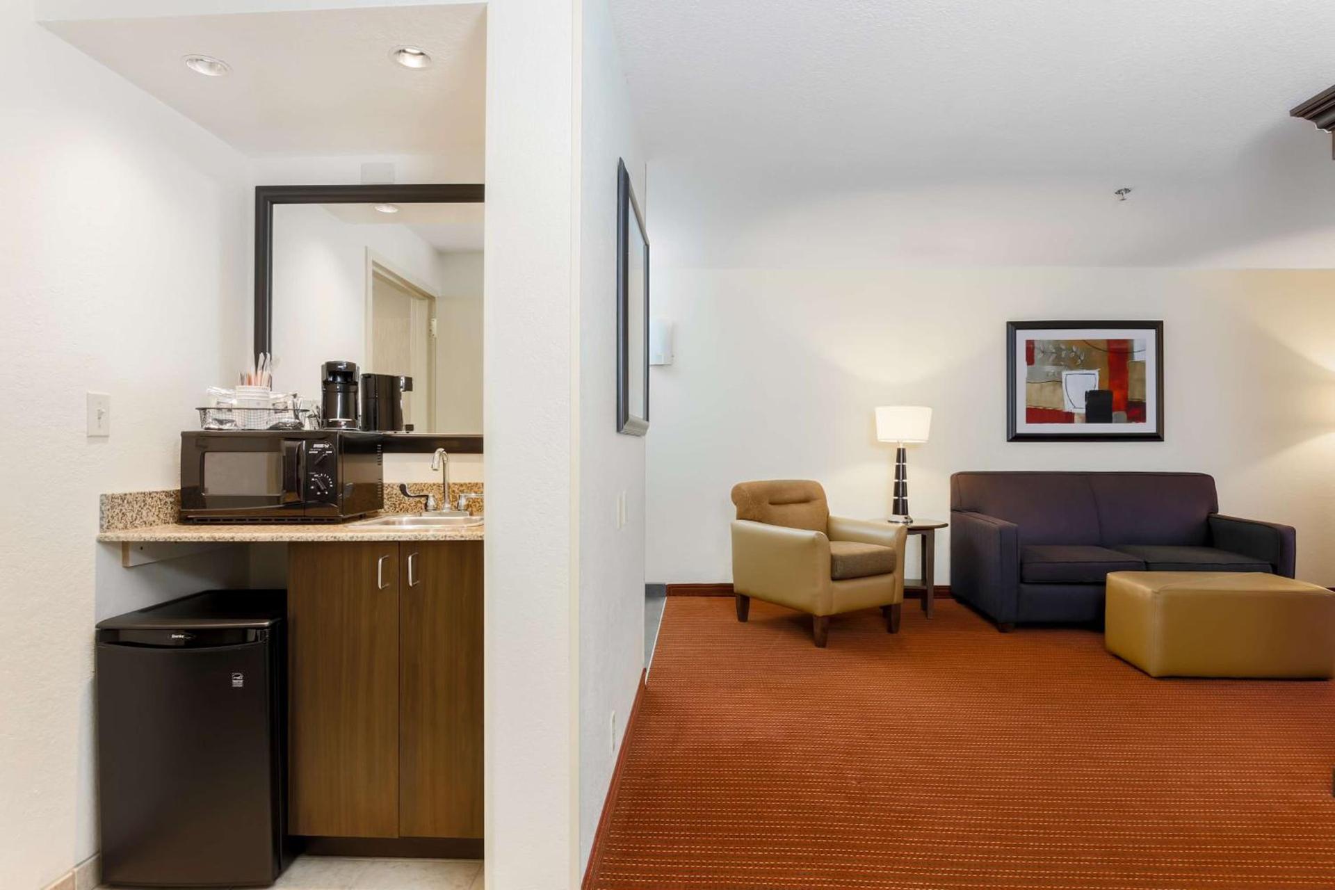 Hampton Inn Champaign/Urbana photo 36
