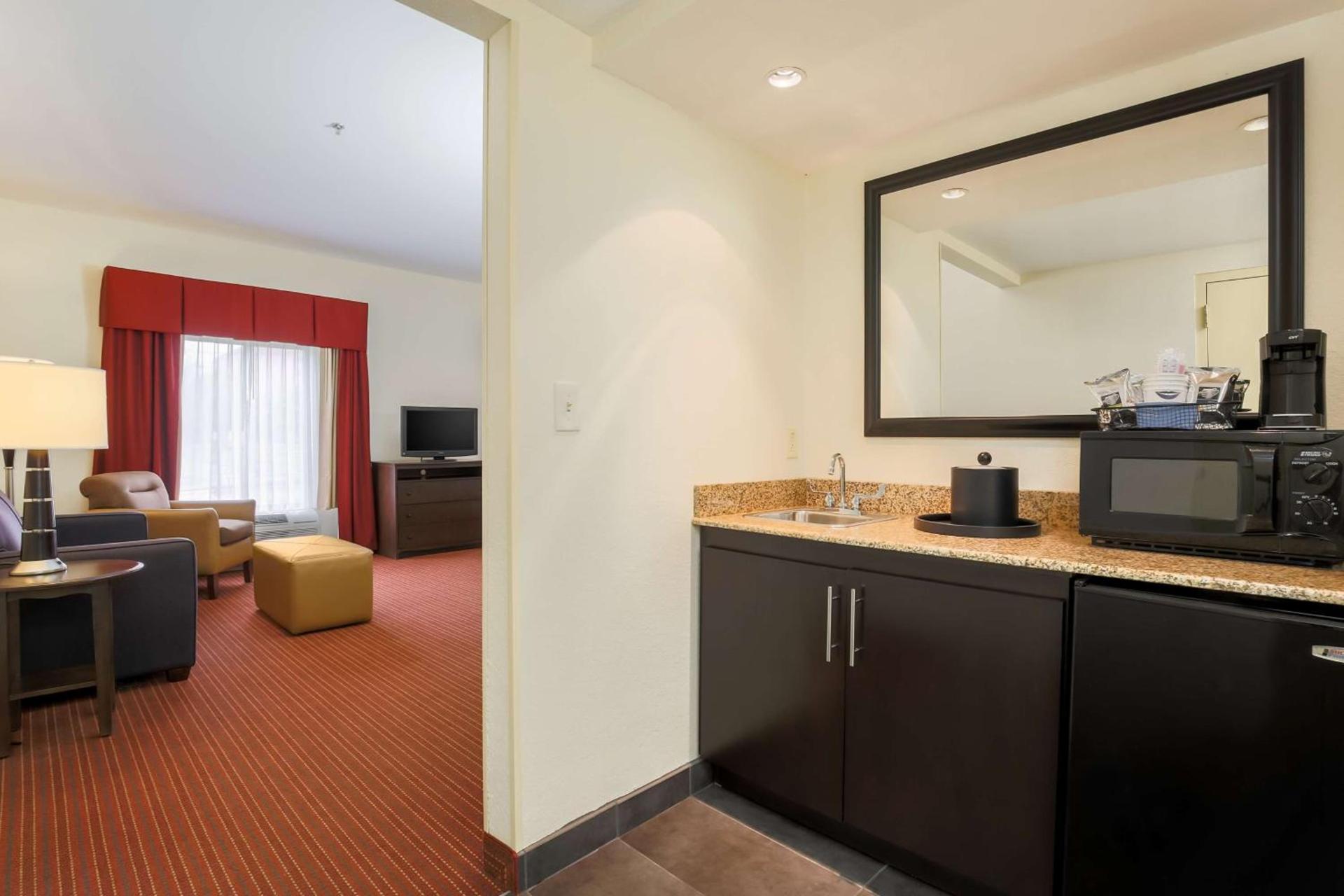 Hampton Inn Champaign/Urbana photo 41