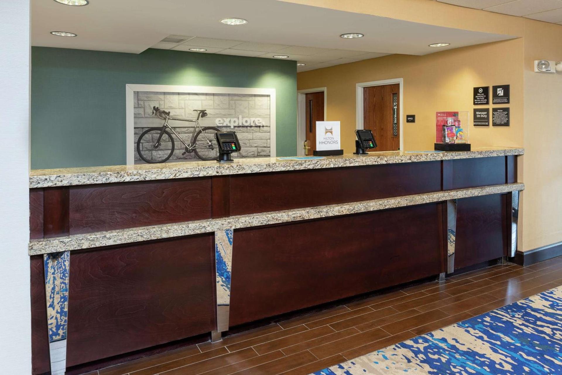 Hampton Inn East Lansing photo 2