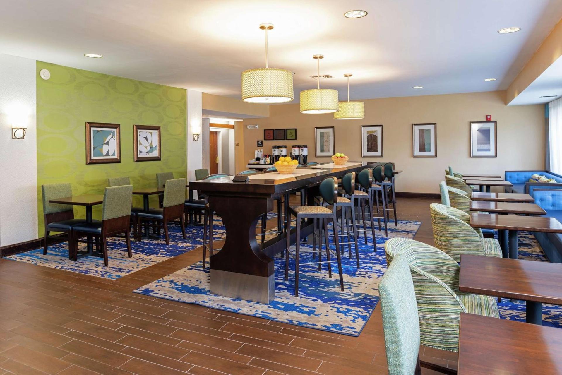 Hampton Inn East Lansing photo 4