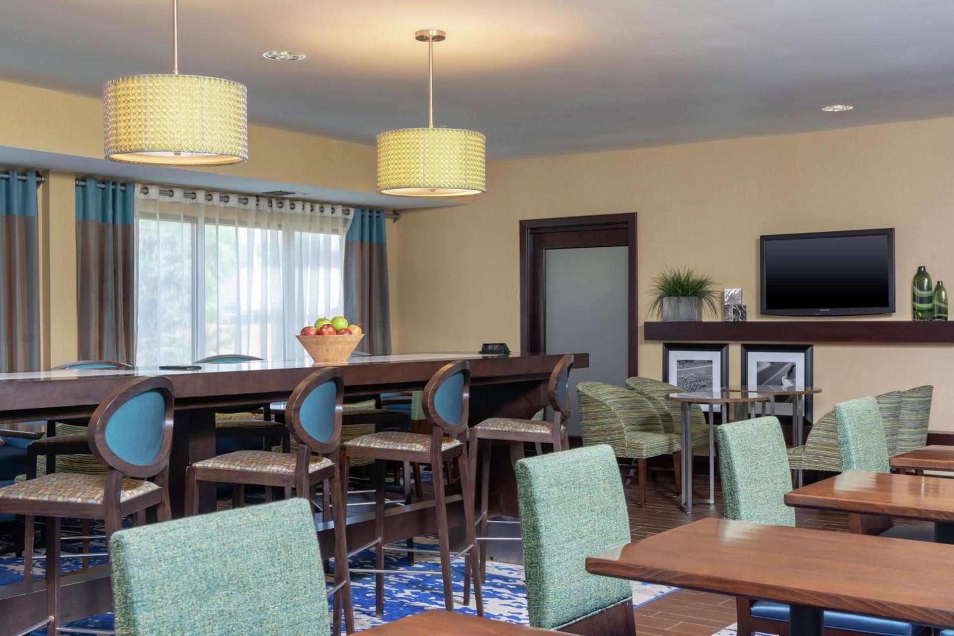 Hampton Inn East Lansing photo 8