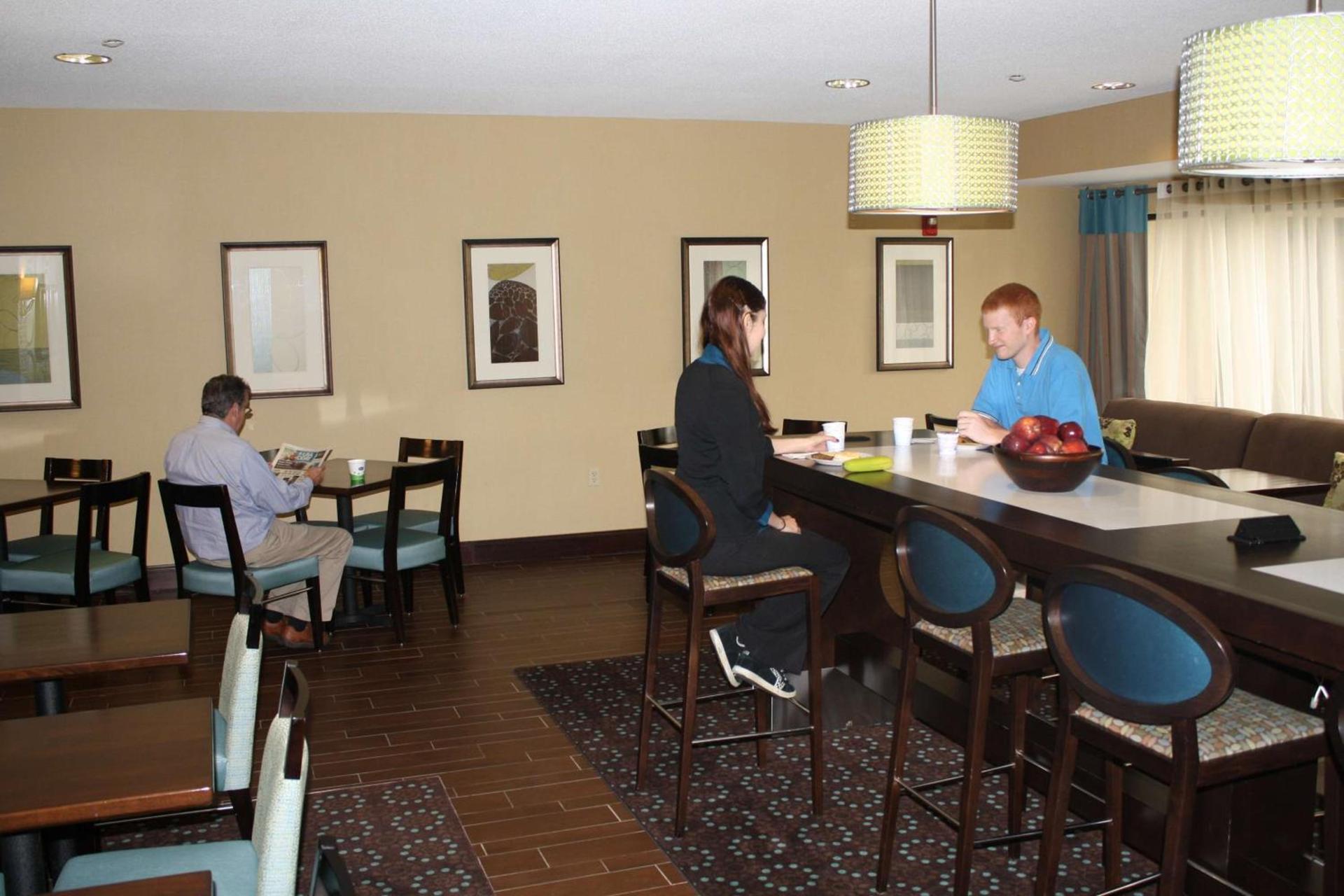 Hampton Inn East Lansing photo 12
