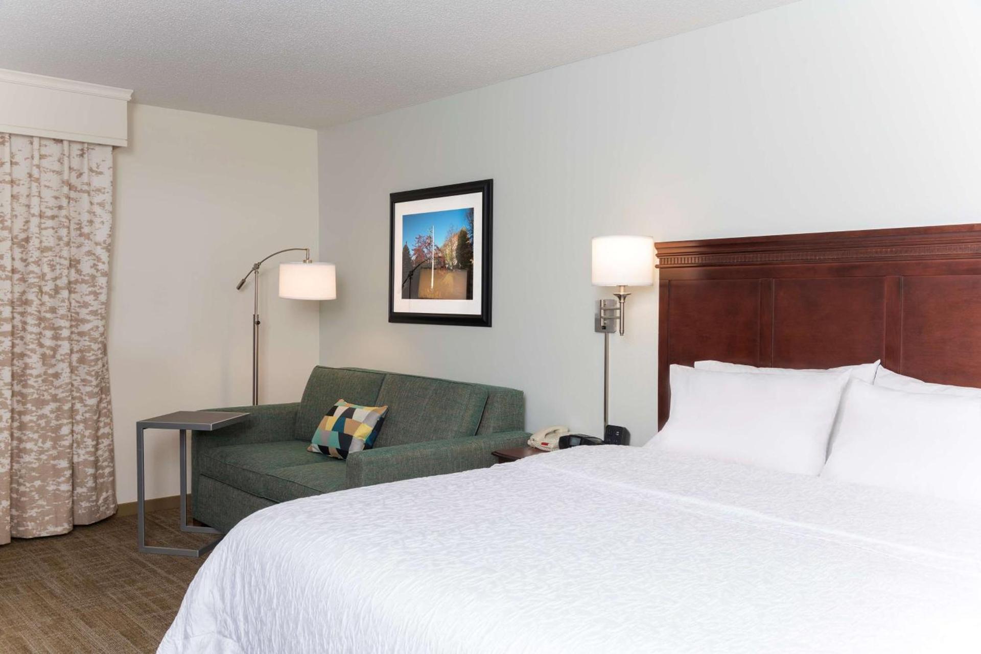 Hampton Inn East Lansing photo 16