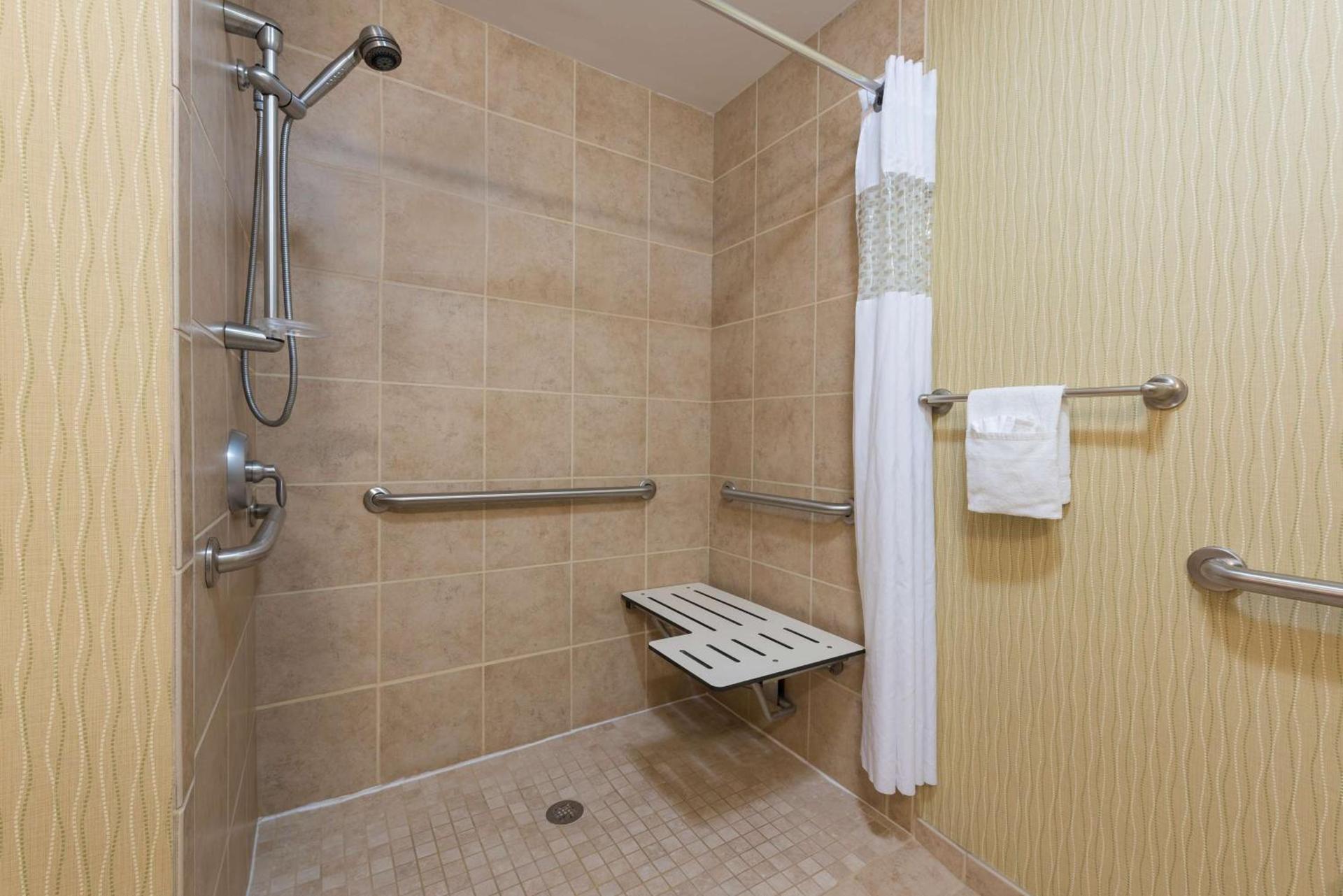 Hampton Inn East Lansing photo 24