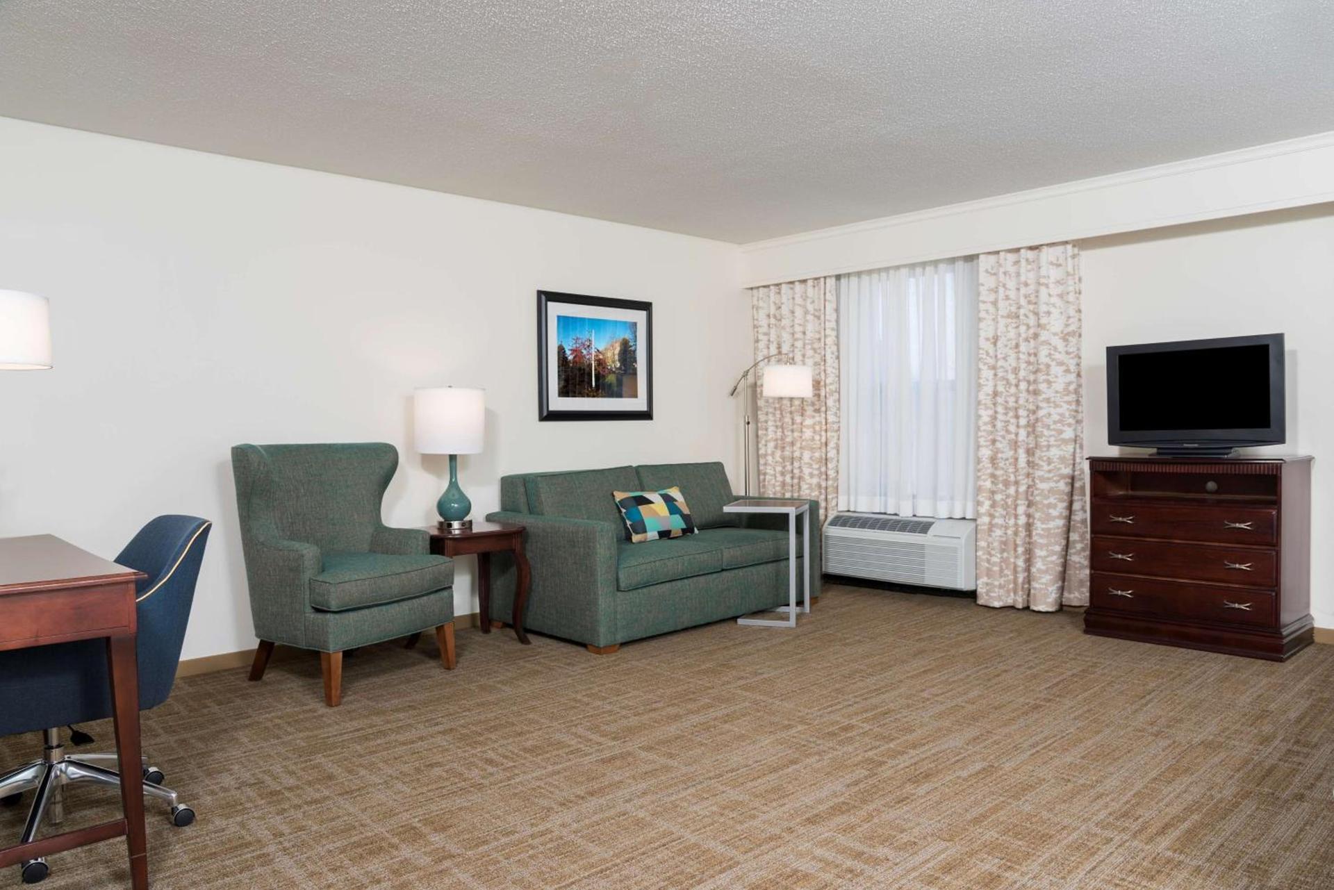 Hampton Inn East Lansing photo 30