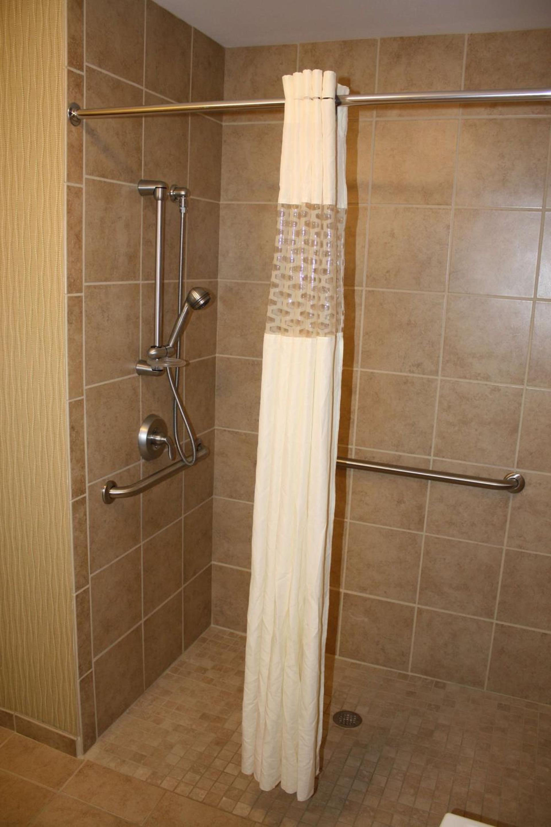 Hampton Inn East Lansing photo 34