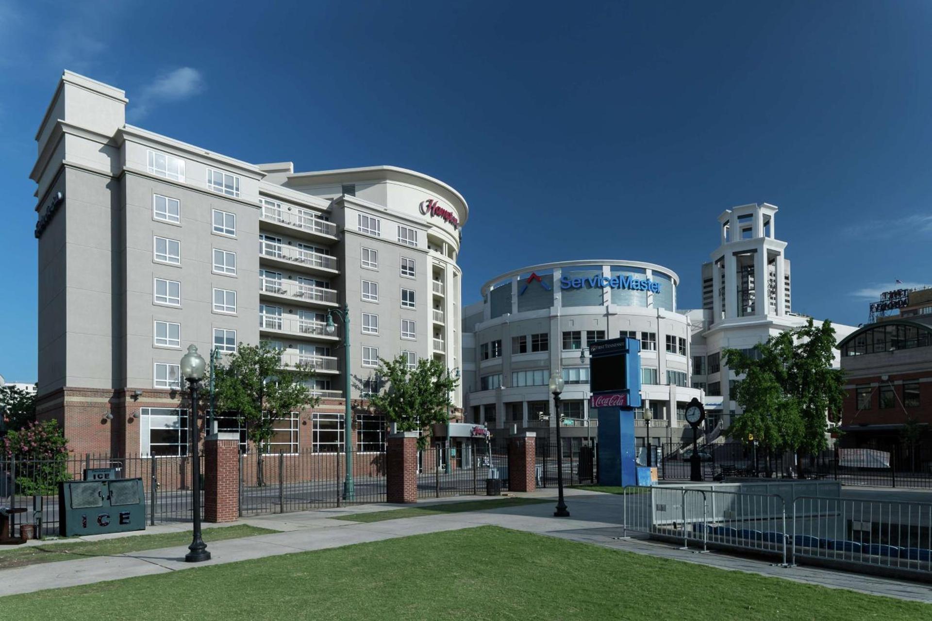 Hampton Inn & Suites Memphis-Beale Street photo 3