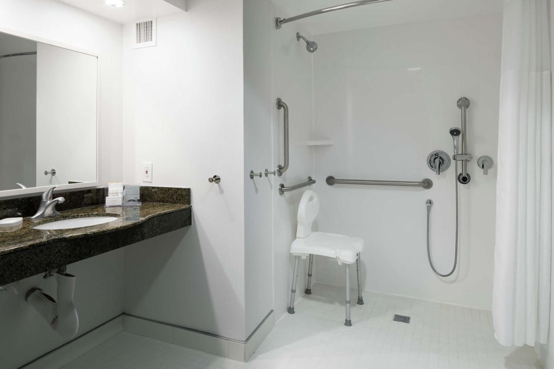 Hampton Inn & Suites Memphis-Beale Street photo 27