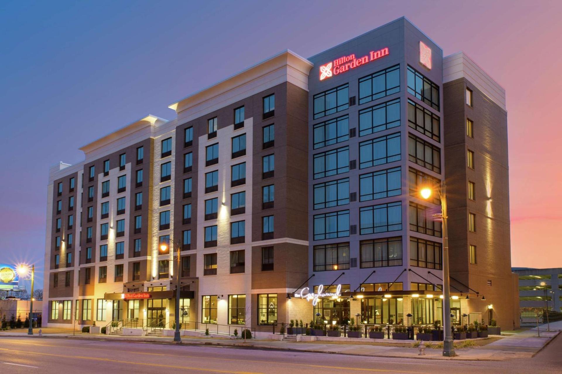 Hilton Garden Inn Memphis Downtown Beale Street photo 2