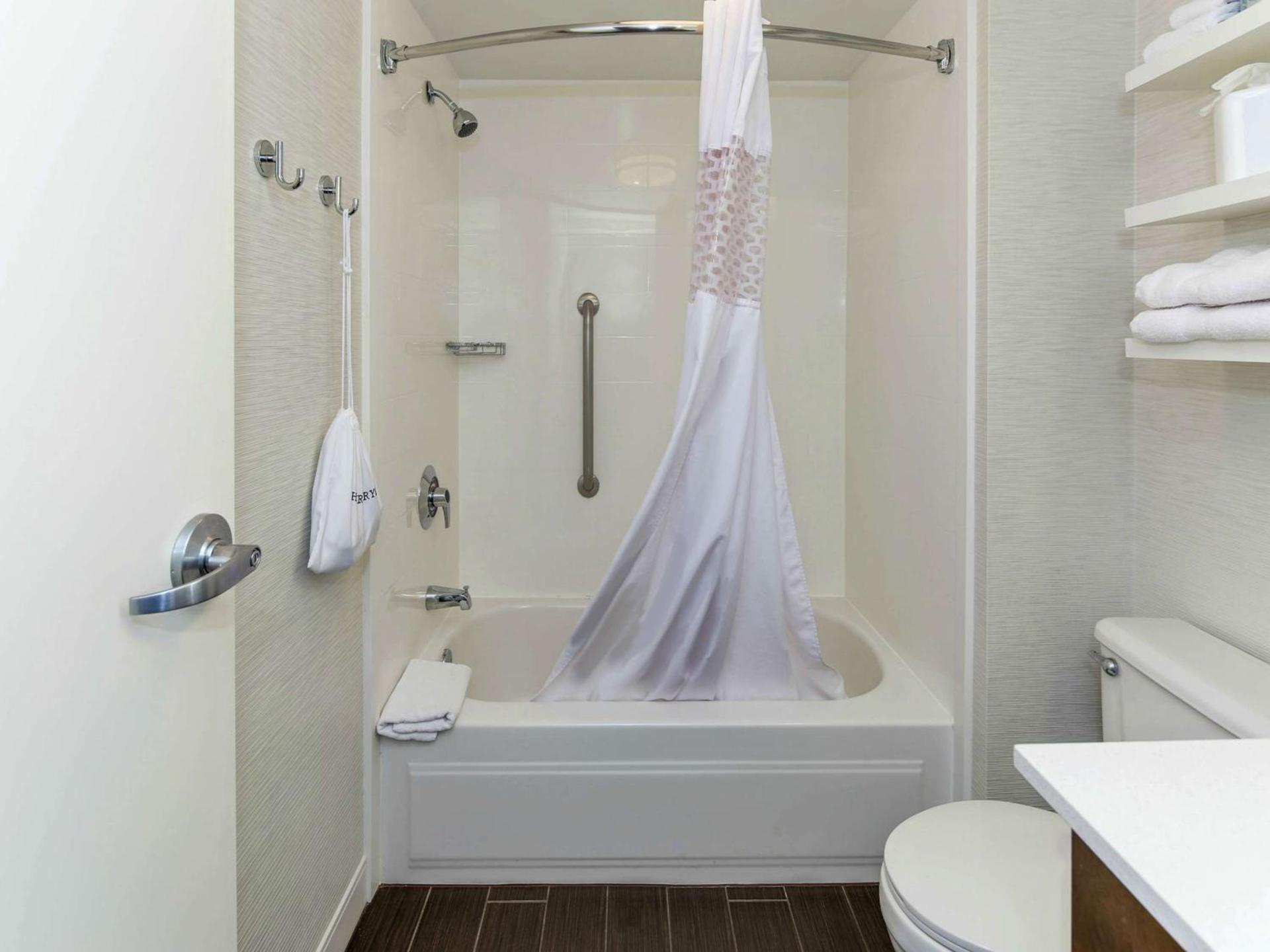 Hampton Inn Norfolk-Naval Base photo 19