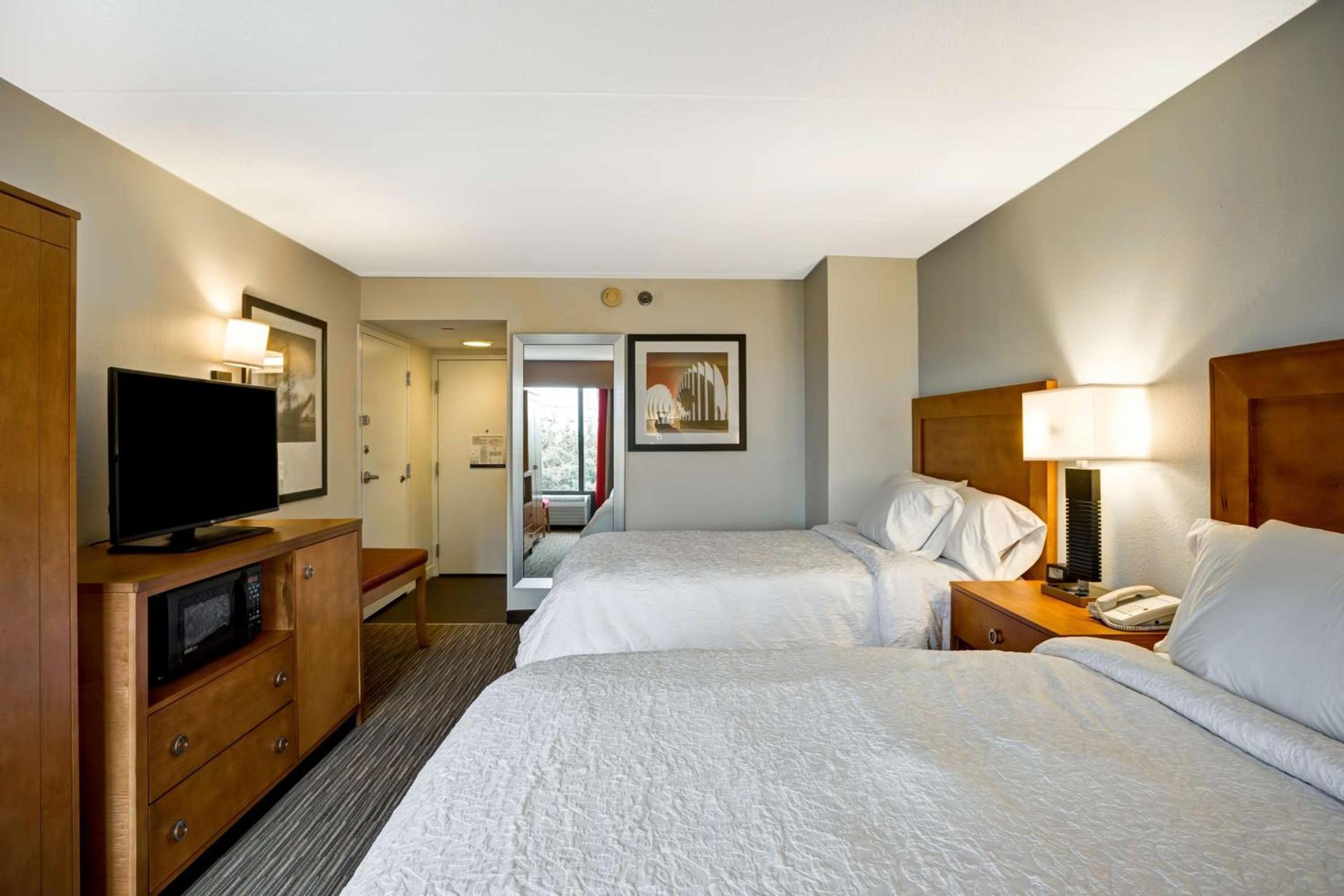 Hampton Inn Norfolk-Naval Base photo 27