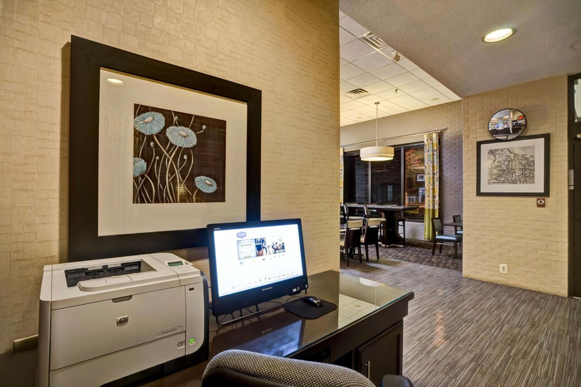 Hampton Inn Norfolk-Naval Base photo 42
