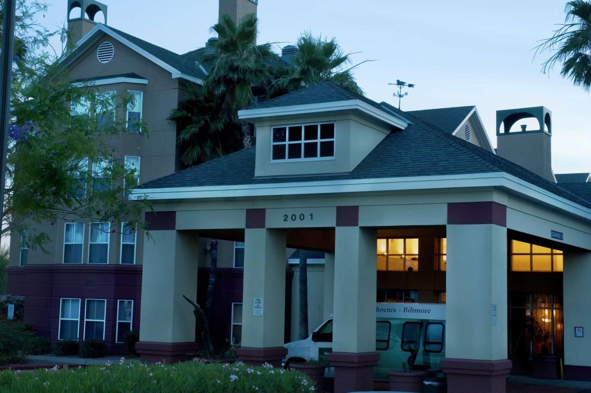 Homewood Suites by Hilton Phoenix-Biltmore photo 1