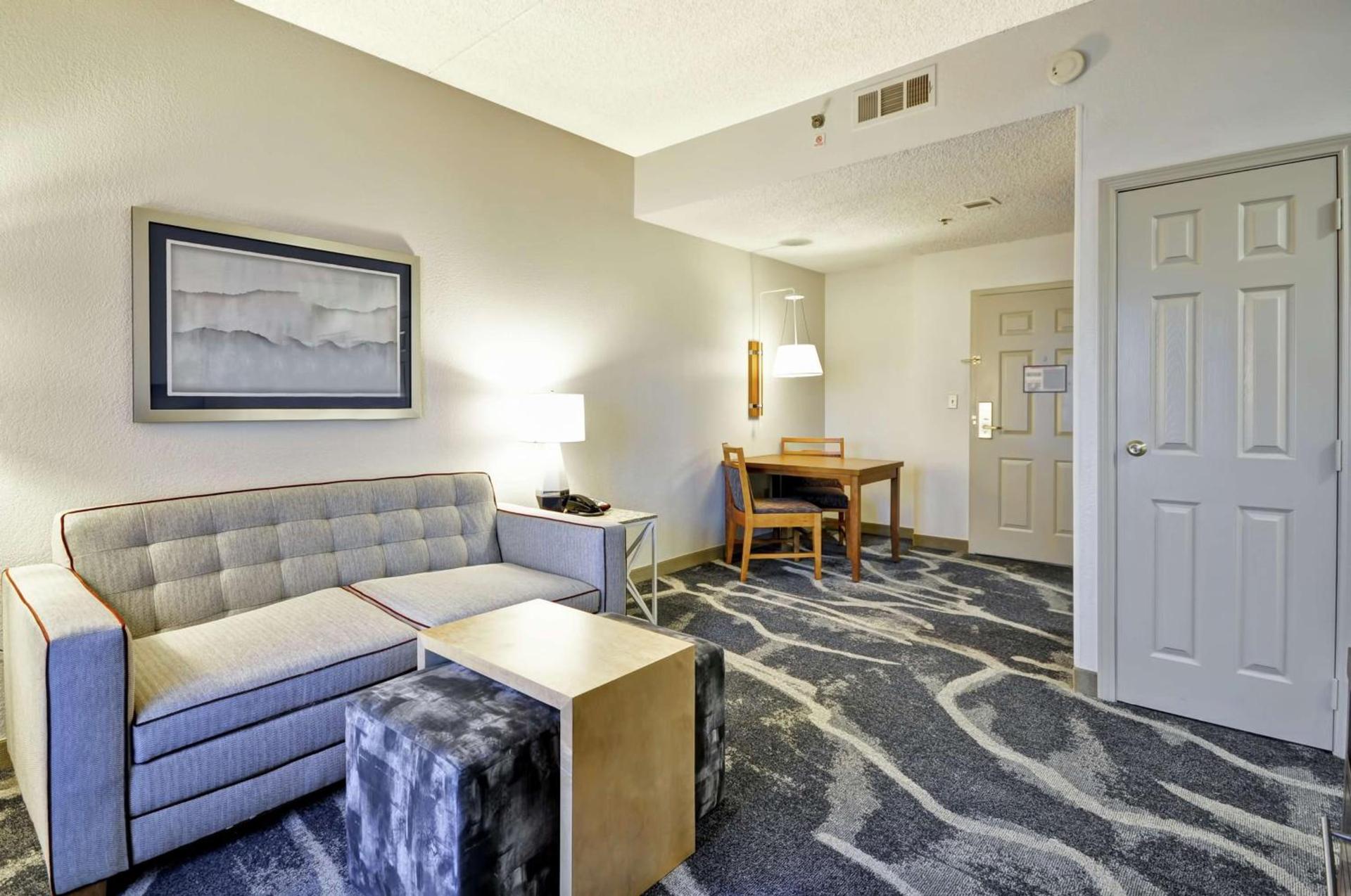 Homewood Suites by Hilton Phoenix-Biltmore photo 6