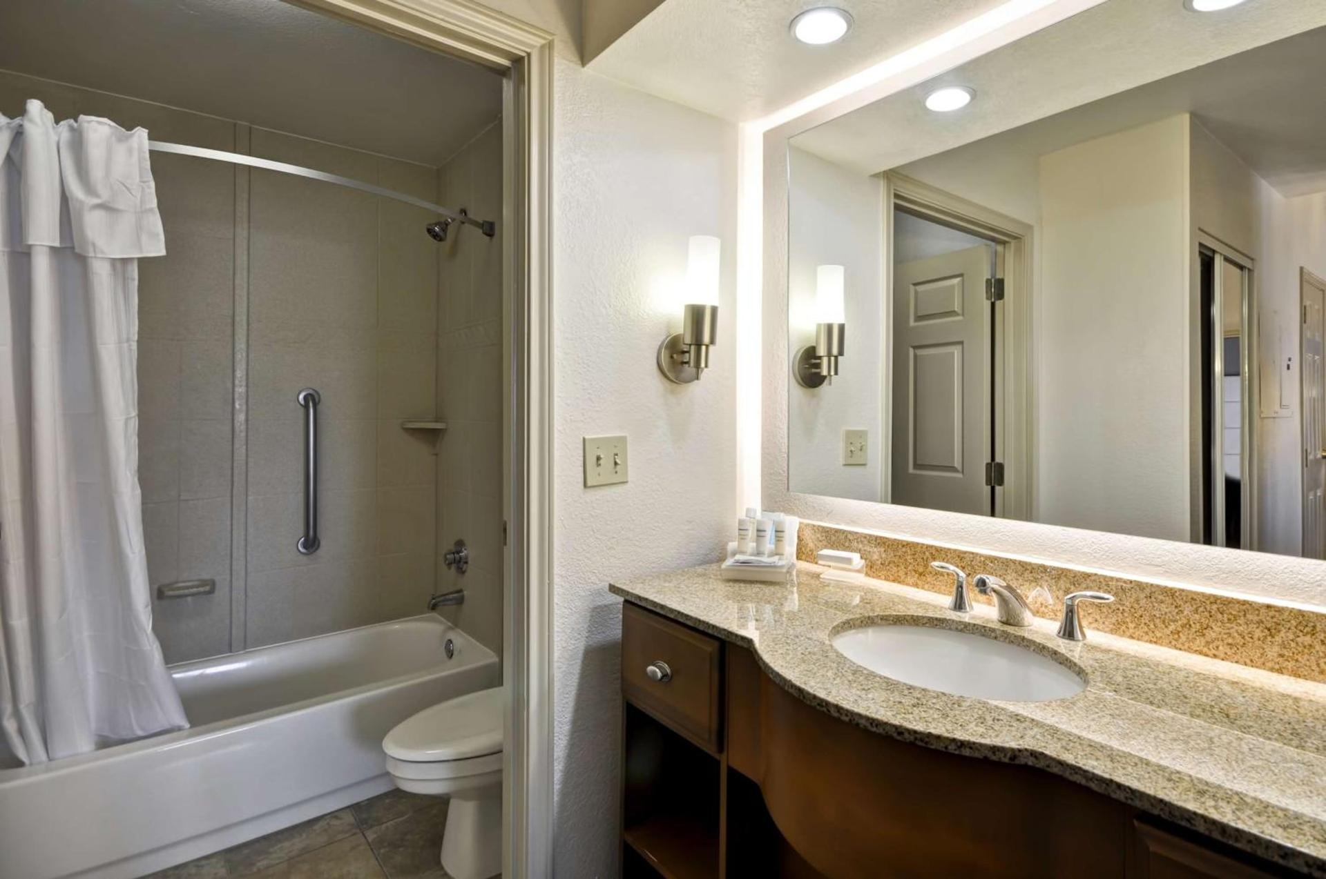 Homewood Suites by Hilton Phoenix-Biltmore photo 18