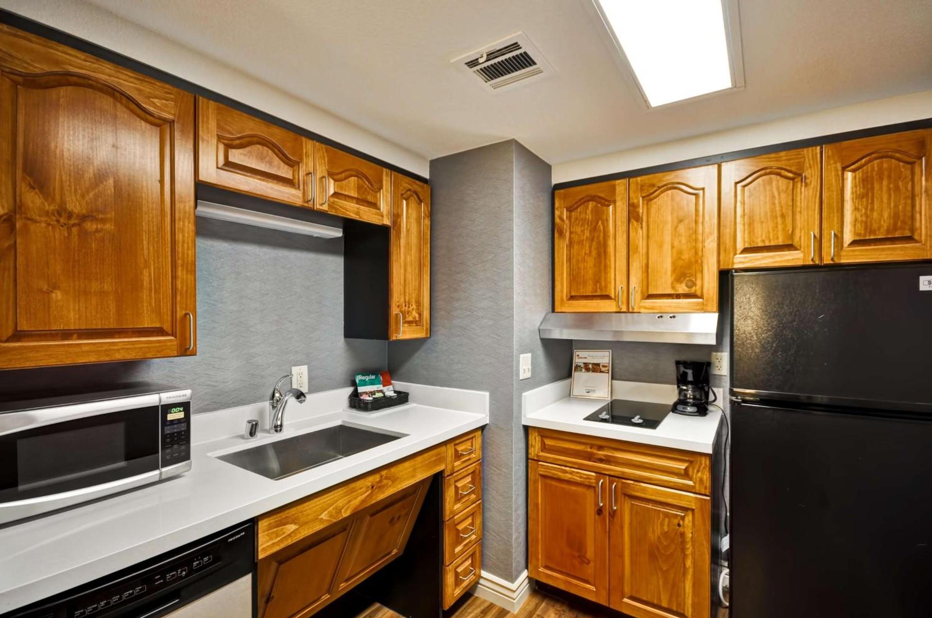 Homewood Suites by Hilton Phoenix-Biltmore photo 29