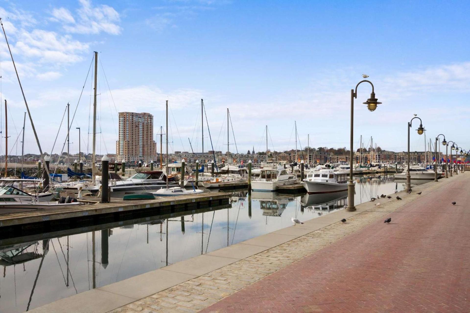 Hilton Garden Inn Baltimore Inner Harbor photo 6