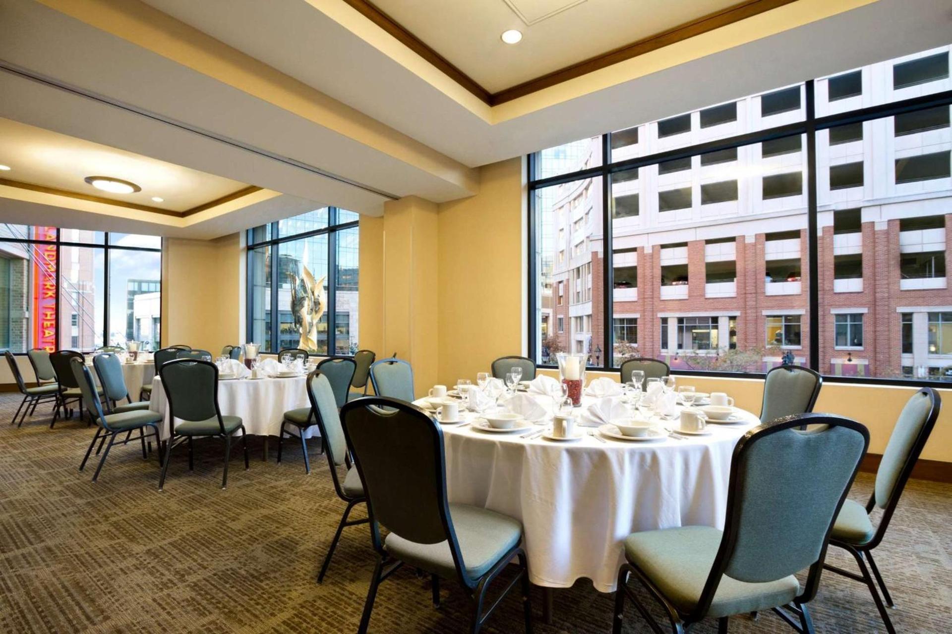 Hilton Garden Inn Baltimore Inner Harbor photo 24