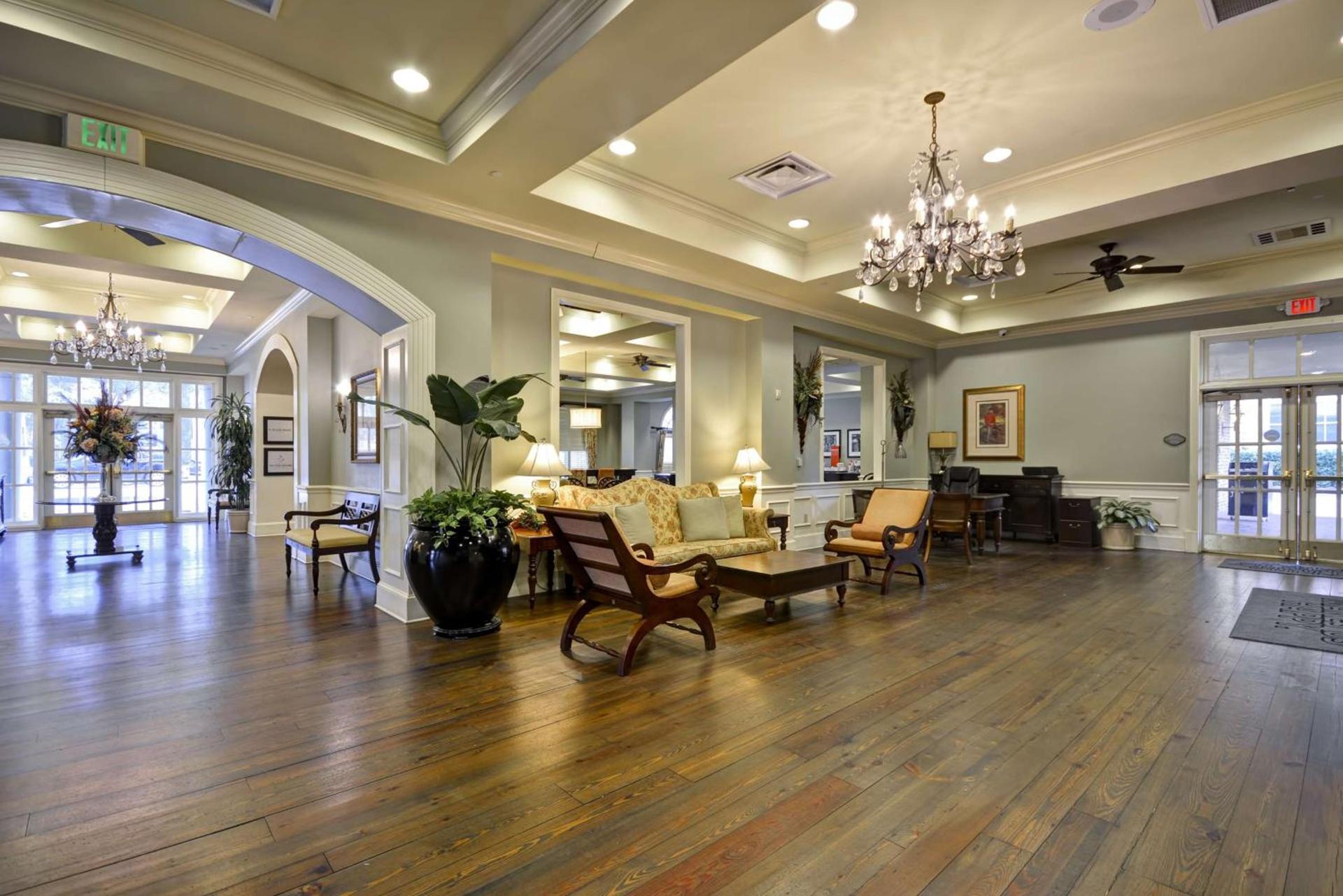 Hampton Inn & Suites Savannah Historic District photo 6