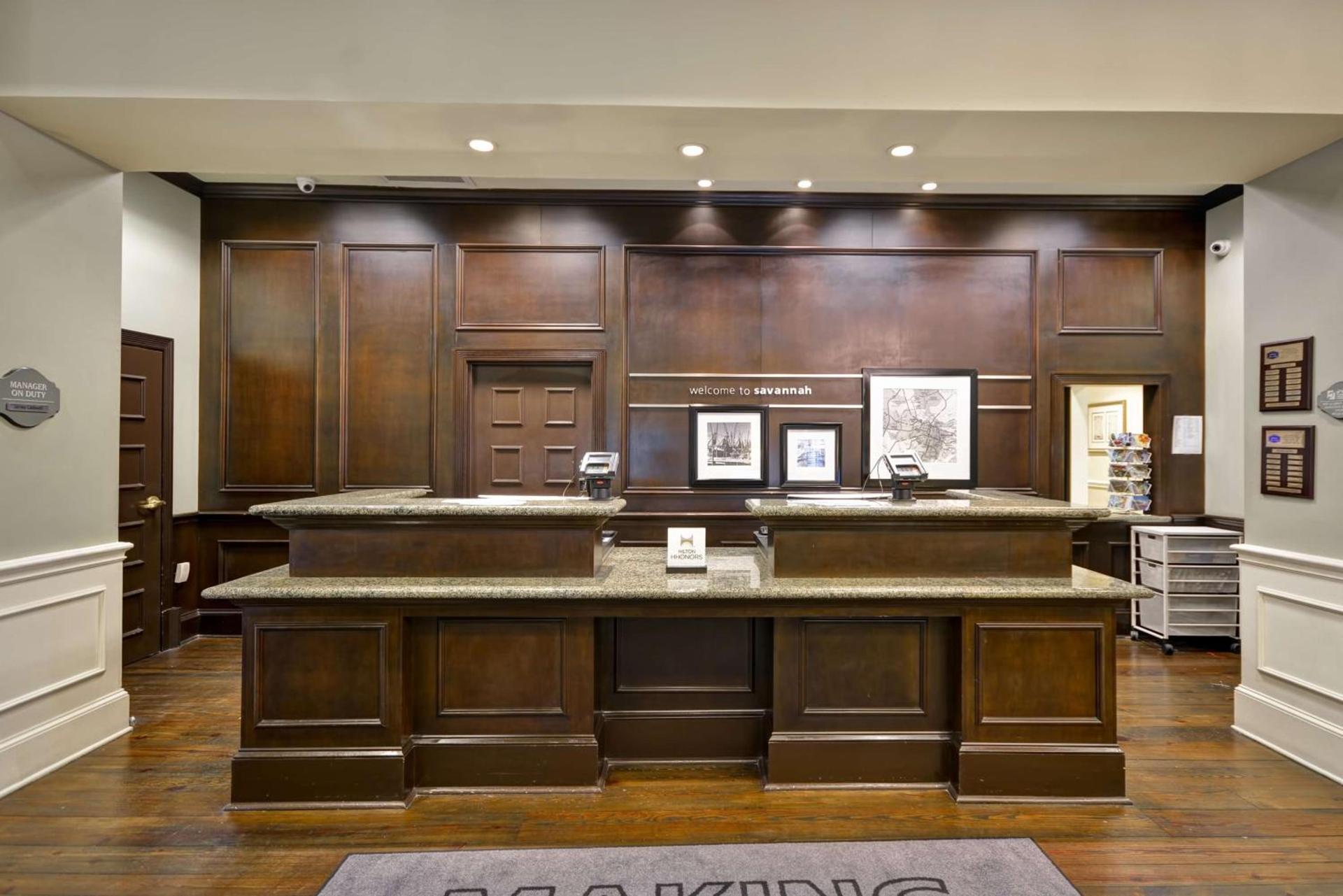 Hampton Inn & Suites Savannah Historic District photo 7
