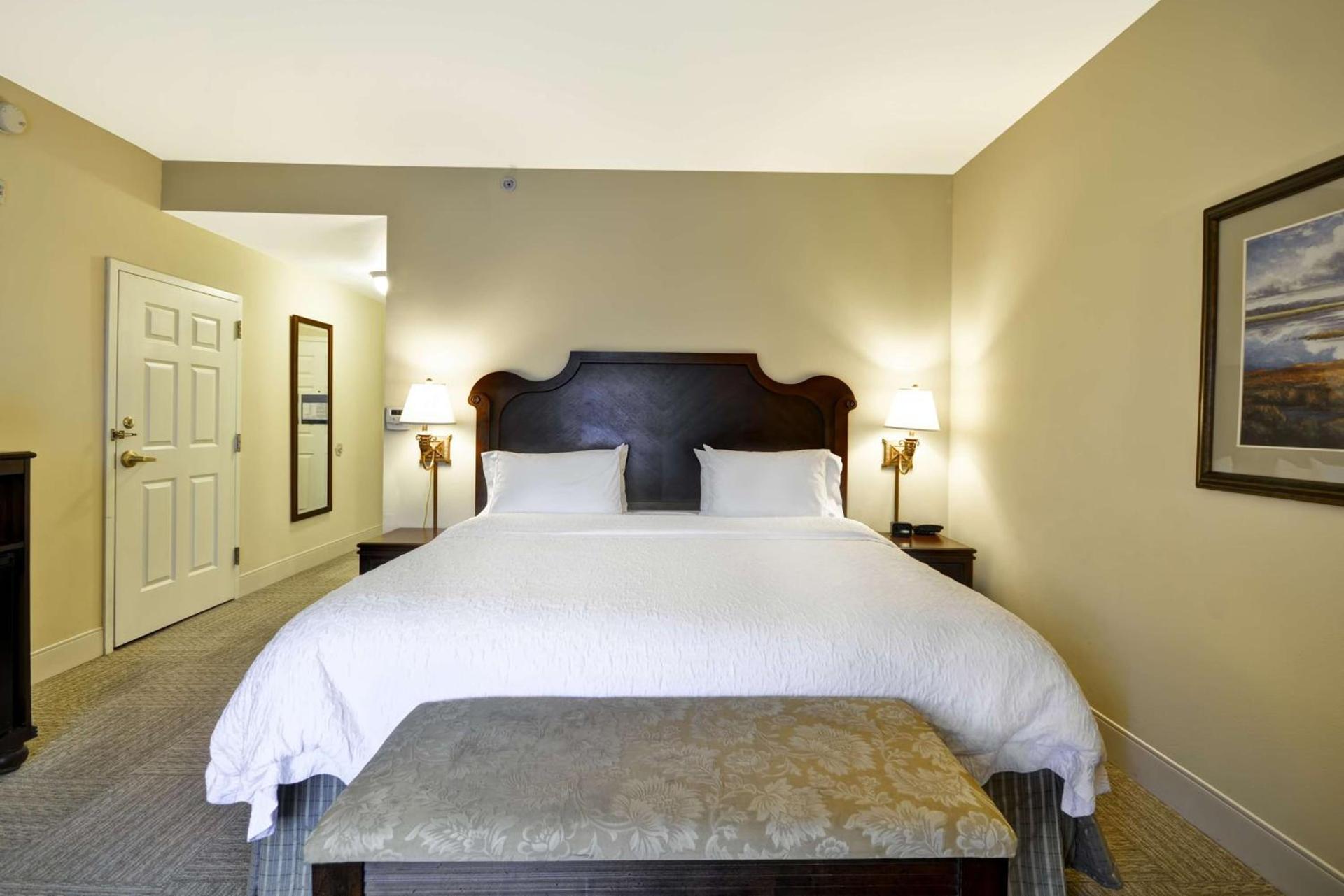 Hampton Inn & Suites Savannah Historic District photo 48