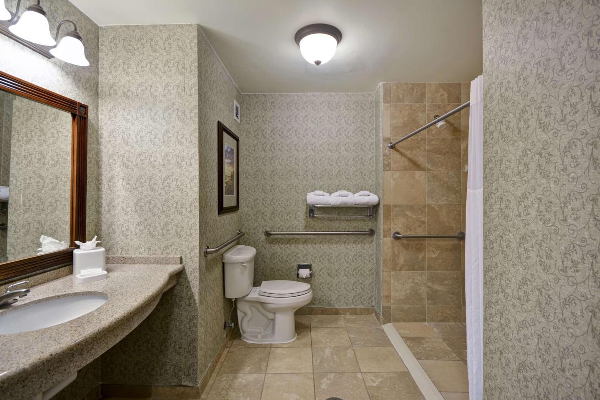 Hampton Inn & Suites Savannah Historic District photo 49