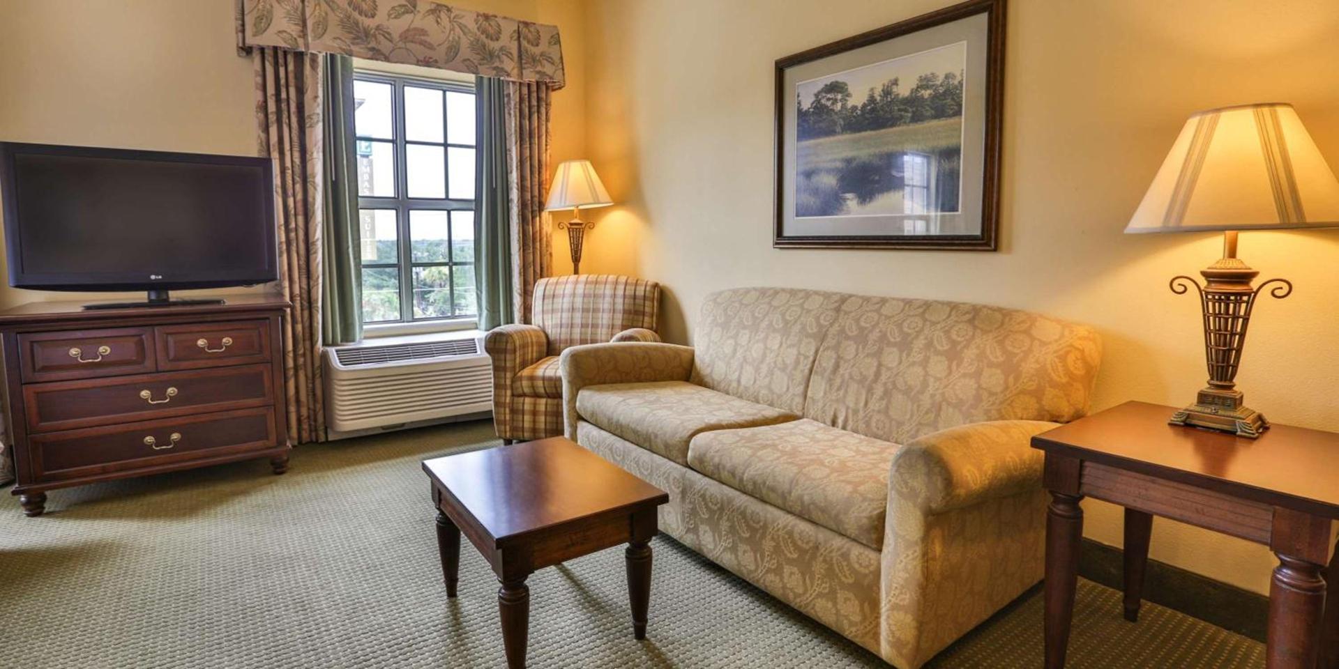 Hampton Inn & Suites Savannah Historic District photo 50
