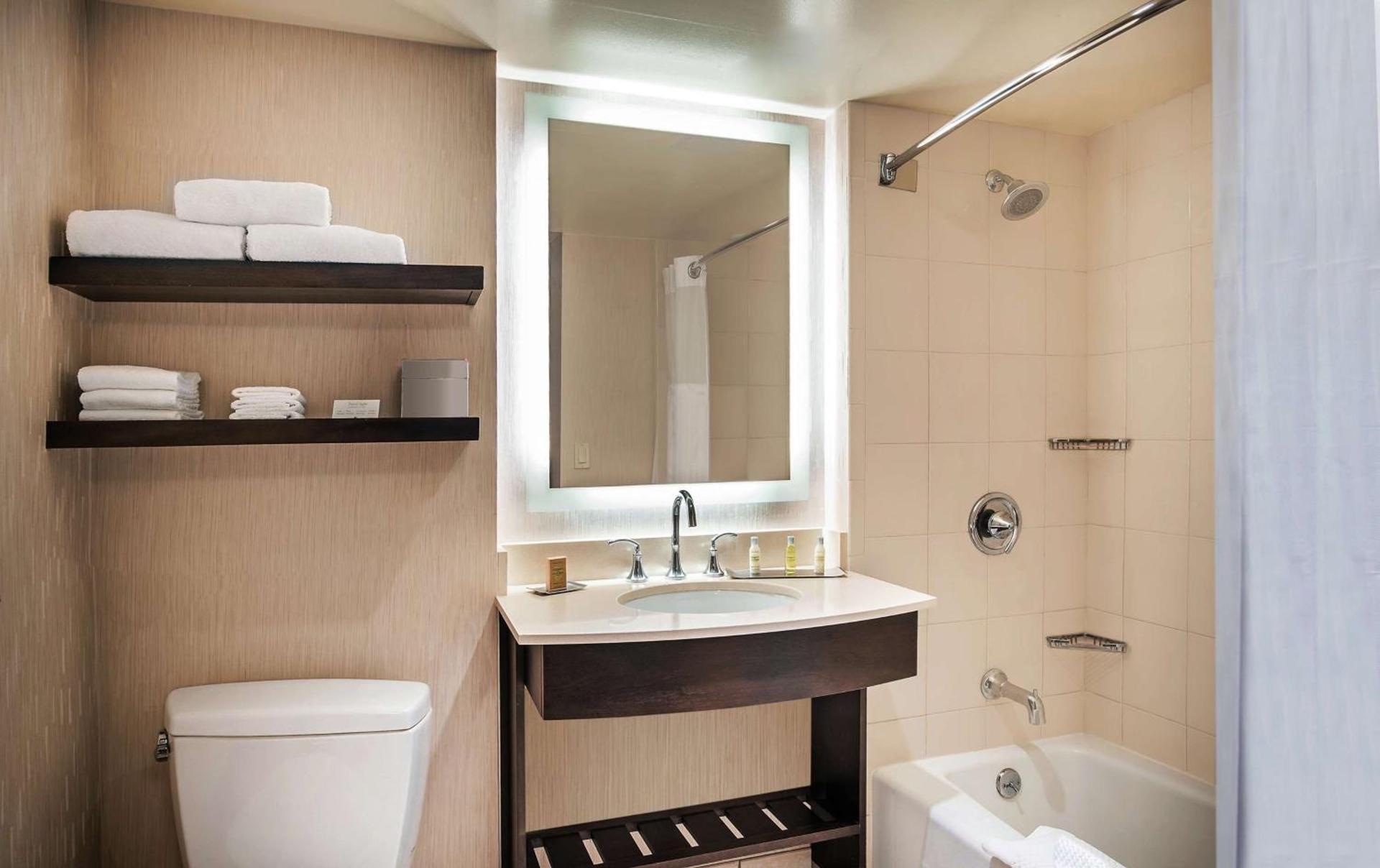 DoubleTree by Hilton San Diego-Mission Valley photo 51