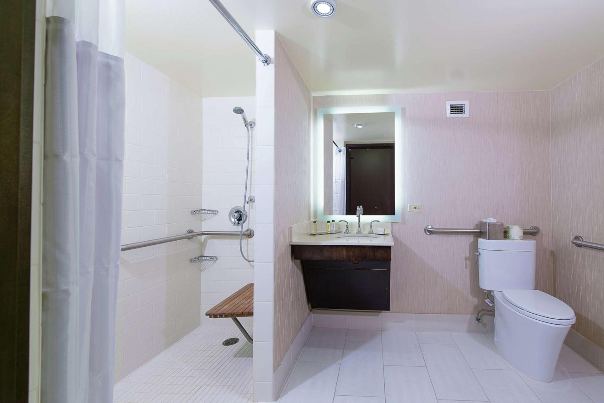 DoubleTree by Hilton San Diego-Mission Valley photo 57