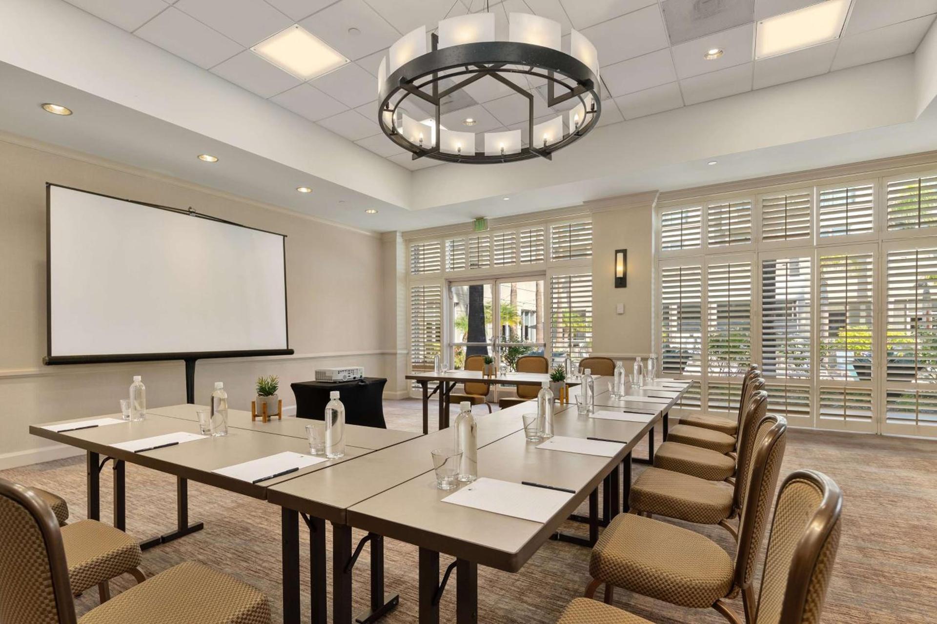 DoubleTree by Hilton San Diego-Mission Valley photo 67
