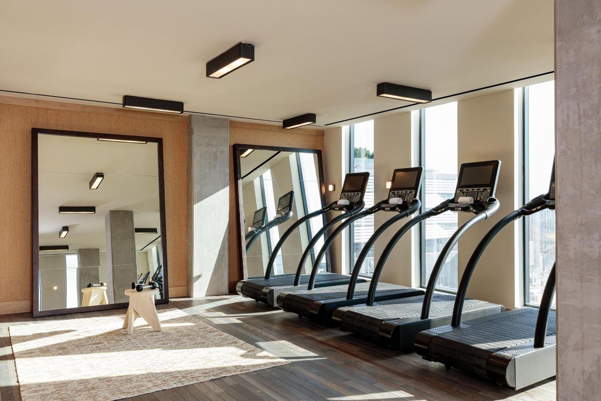 Austin Proper Hotel, a Member of Design Hotels photo 9